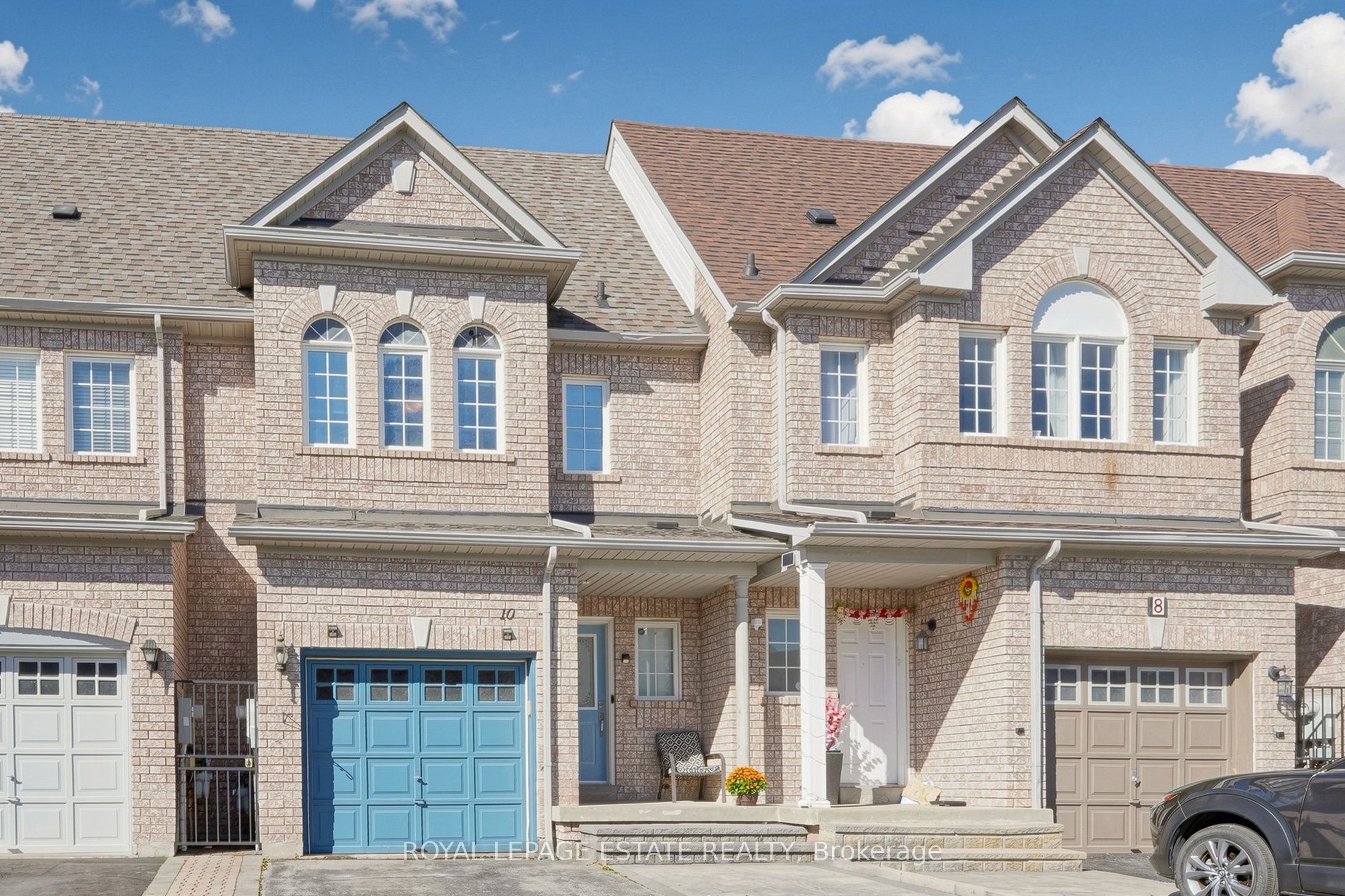 10 Dooley Crescent Property Photo 2