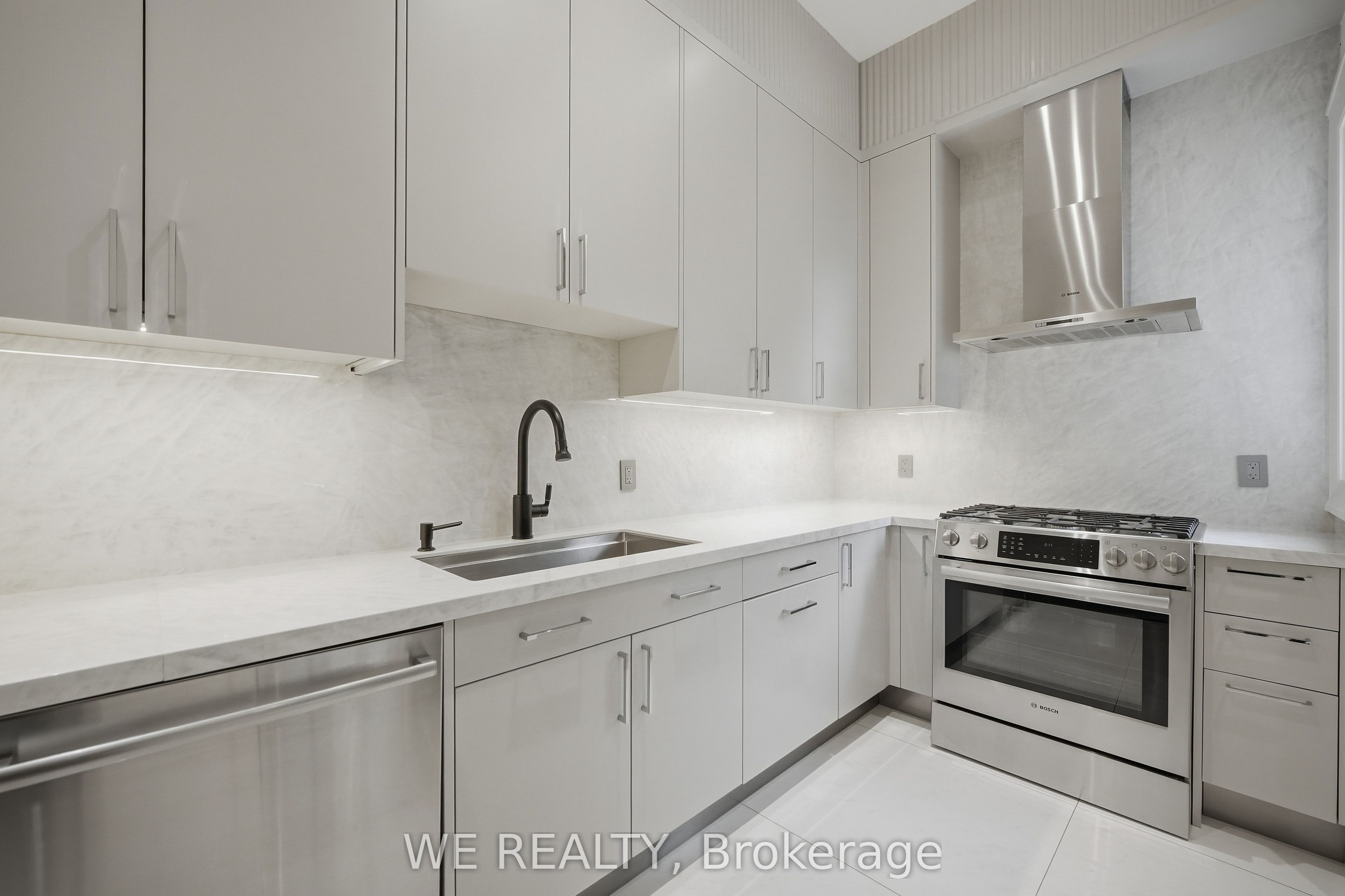 253 Martins Street Property Photo 16