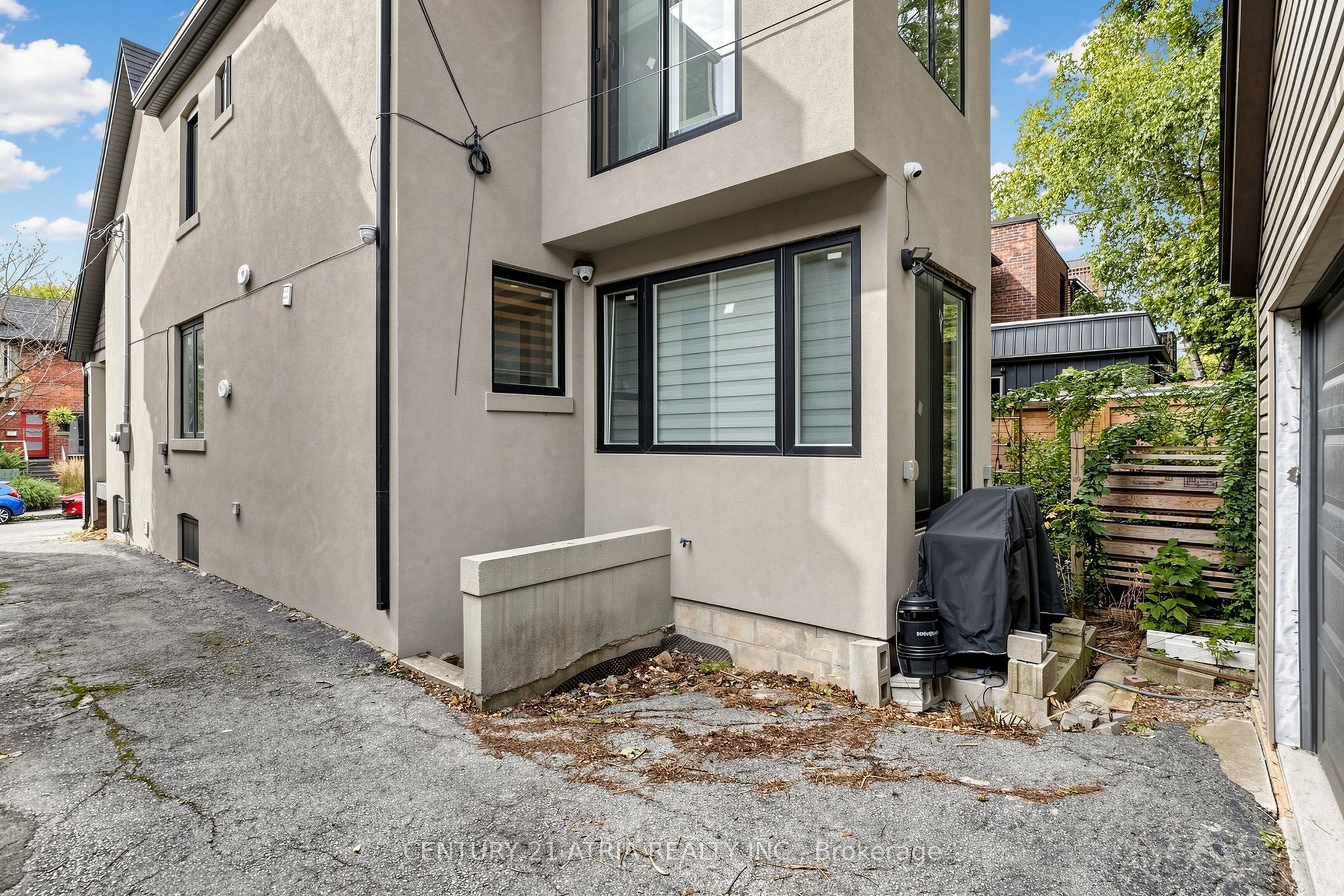 5 Bertmount Avenue Property Photo 41