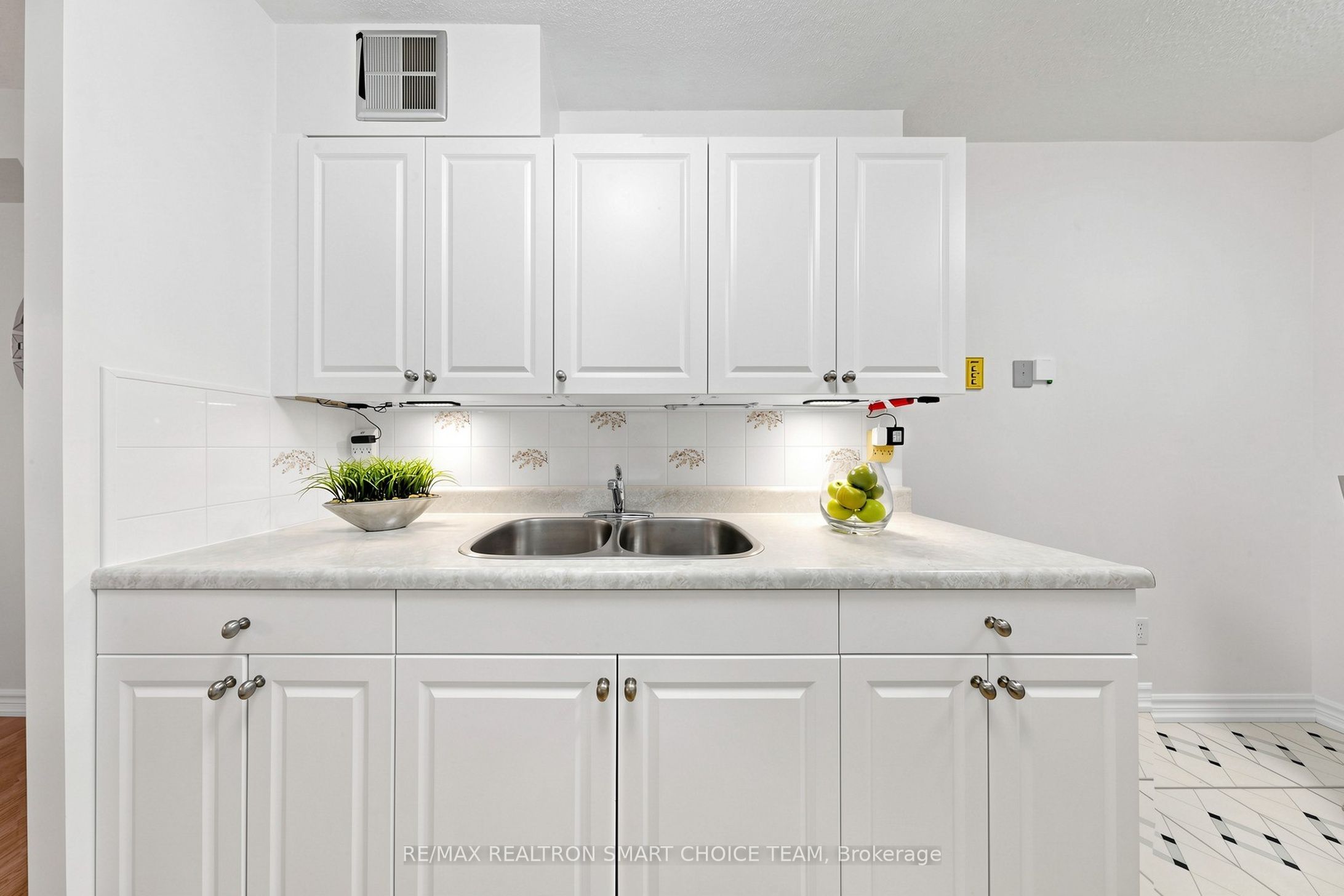 1250 Bridletowne Circle 907 Property Photo 15