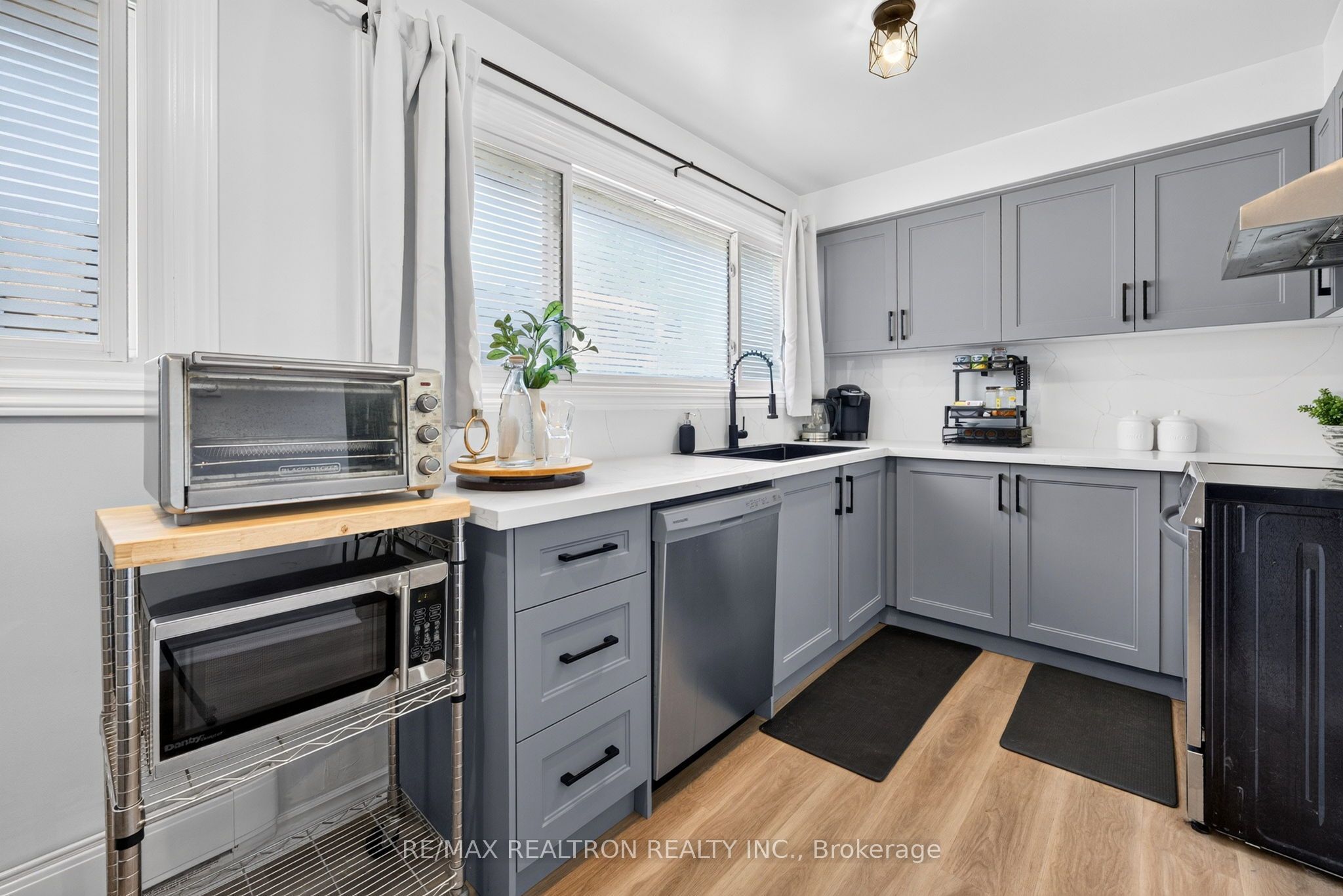 1185 Birchmount Road 5 Property Photo 11