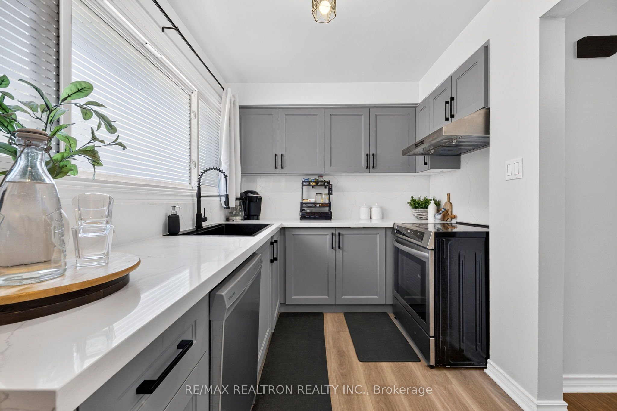 1185 Birchmount Road 5 Property Photo 12