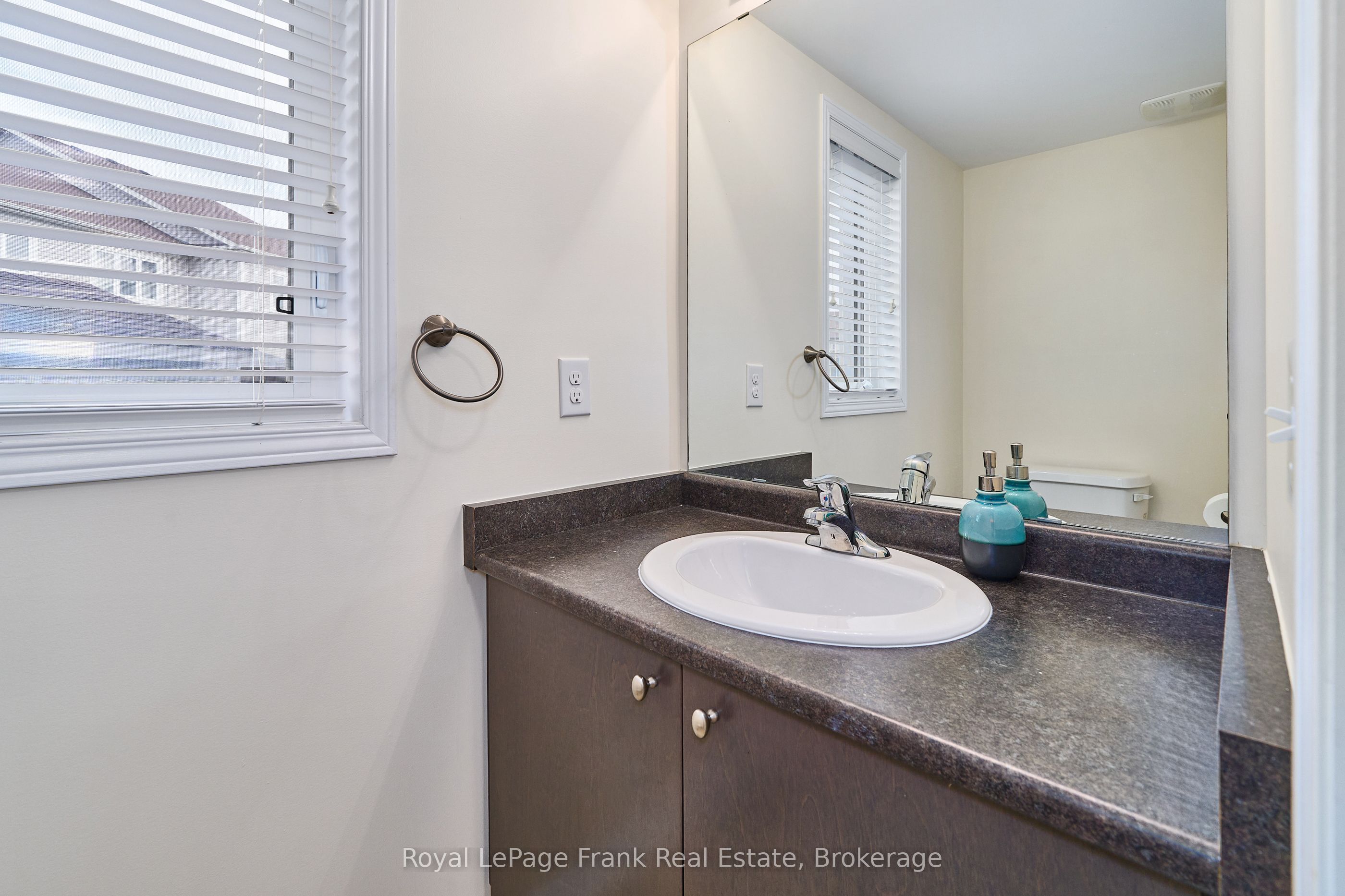 23 Southshore Street Property Photo 8