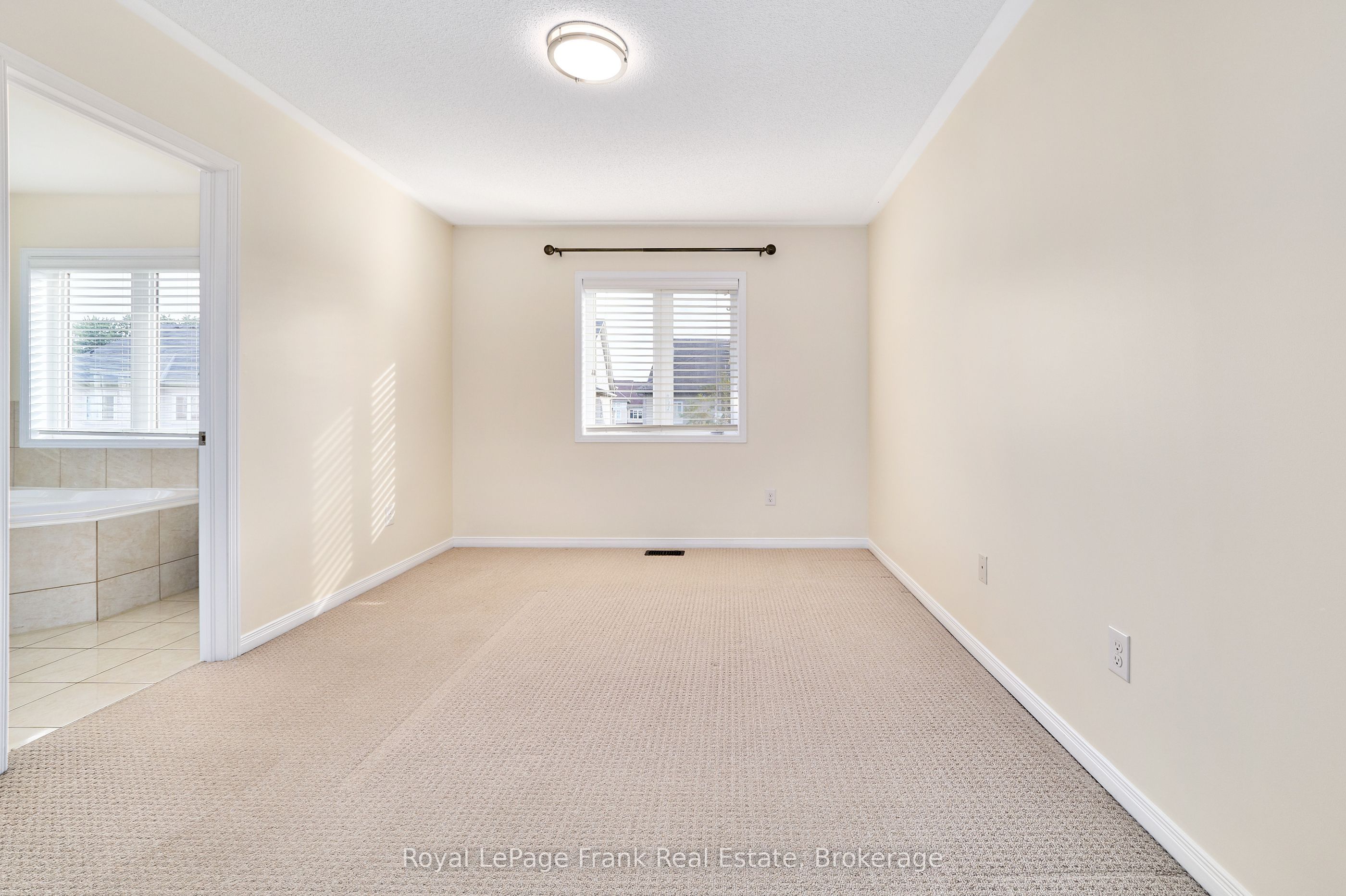 23 Southshore Street Property Photo 32