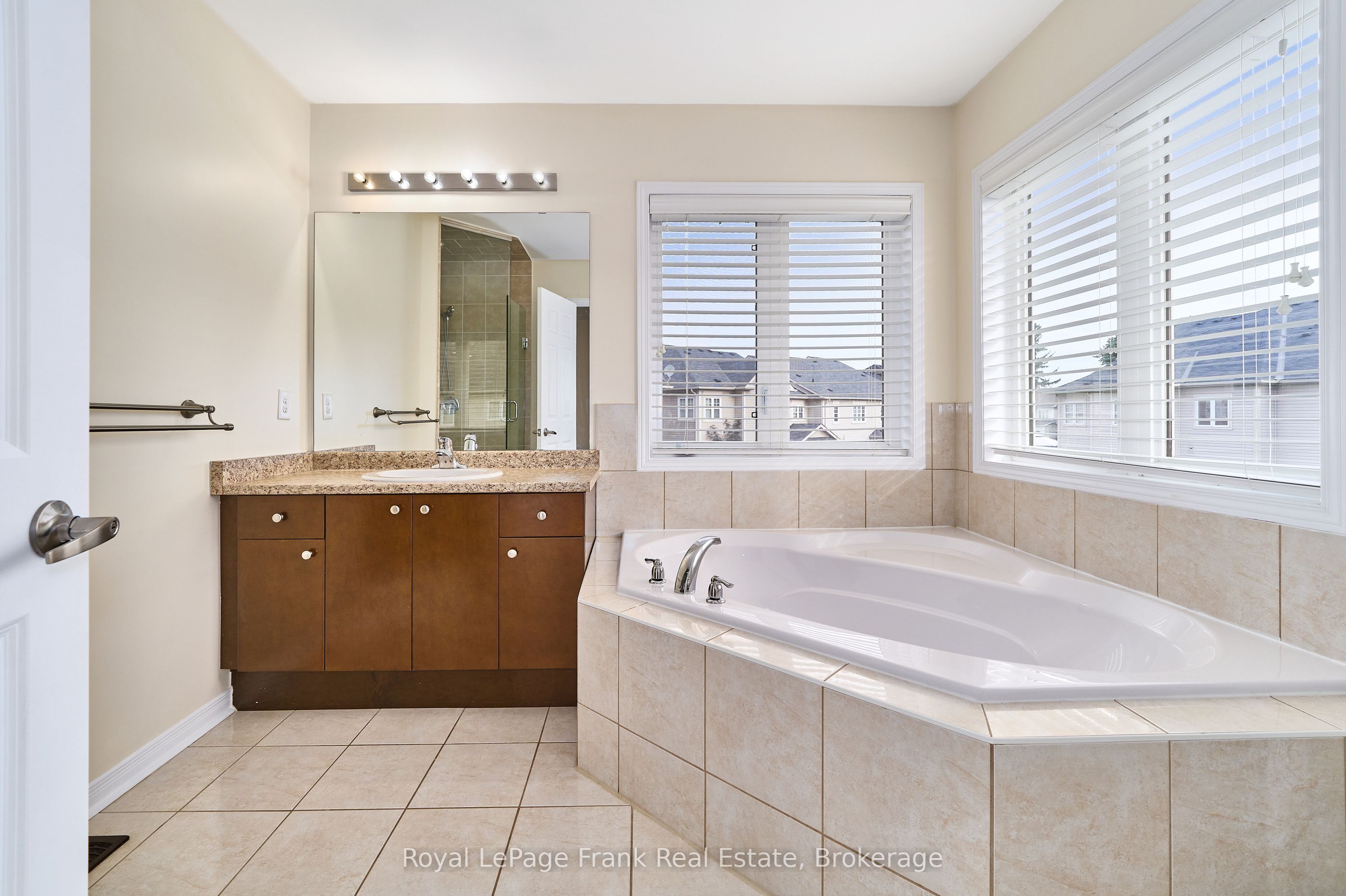 23 Southshore Street Property Photo 36