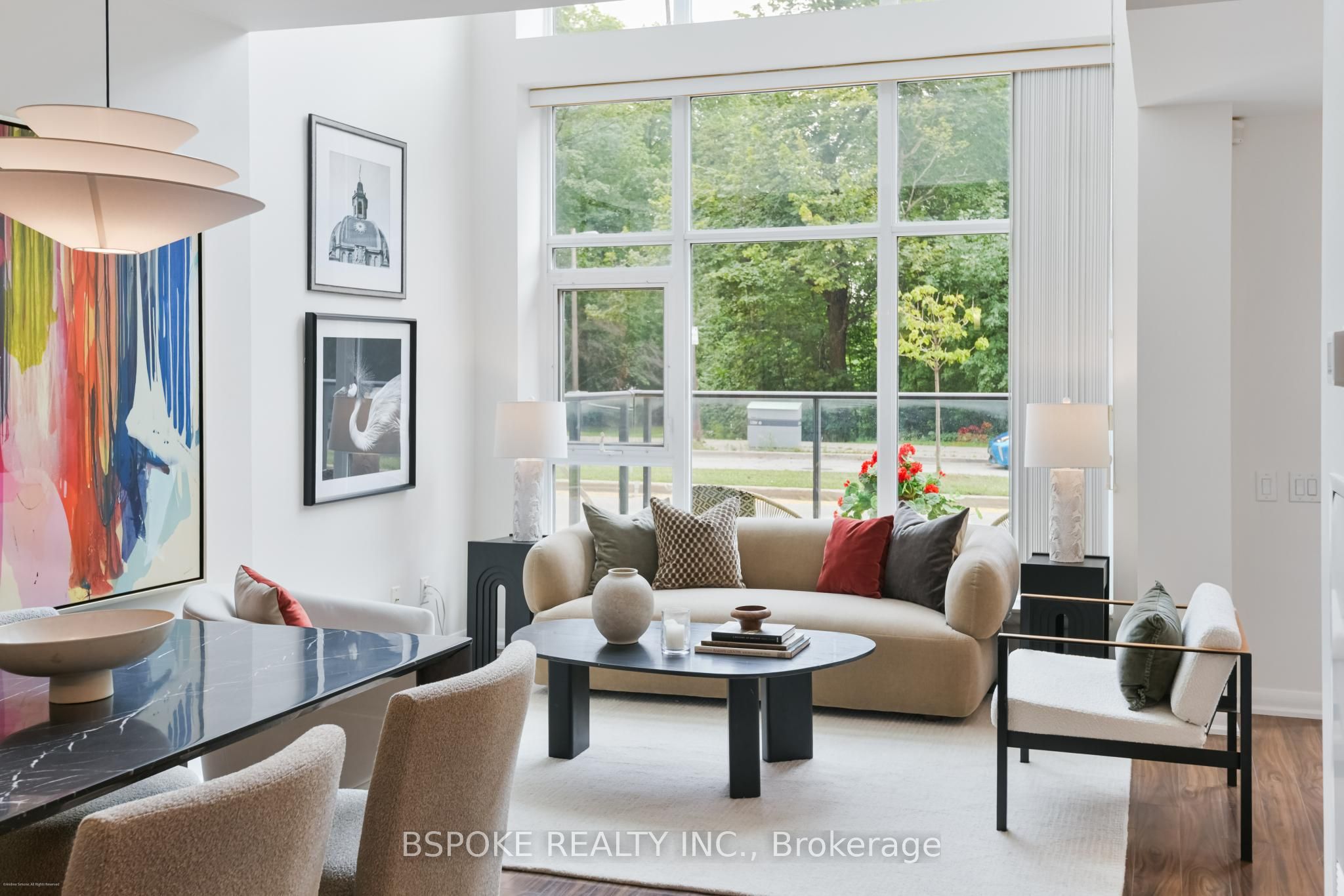 186 Borough Drive Property Photo 8
