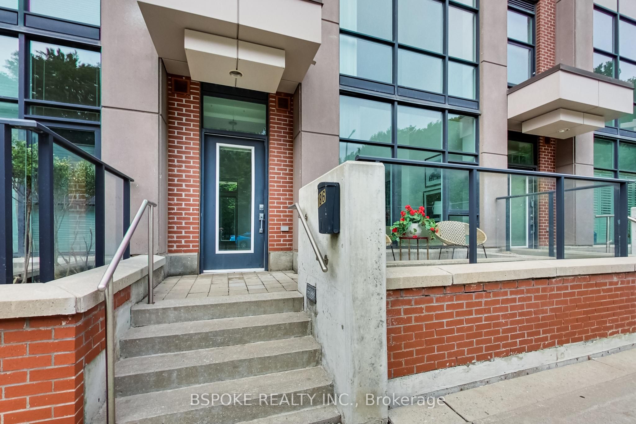 186 Borough Drive Property Photo 28