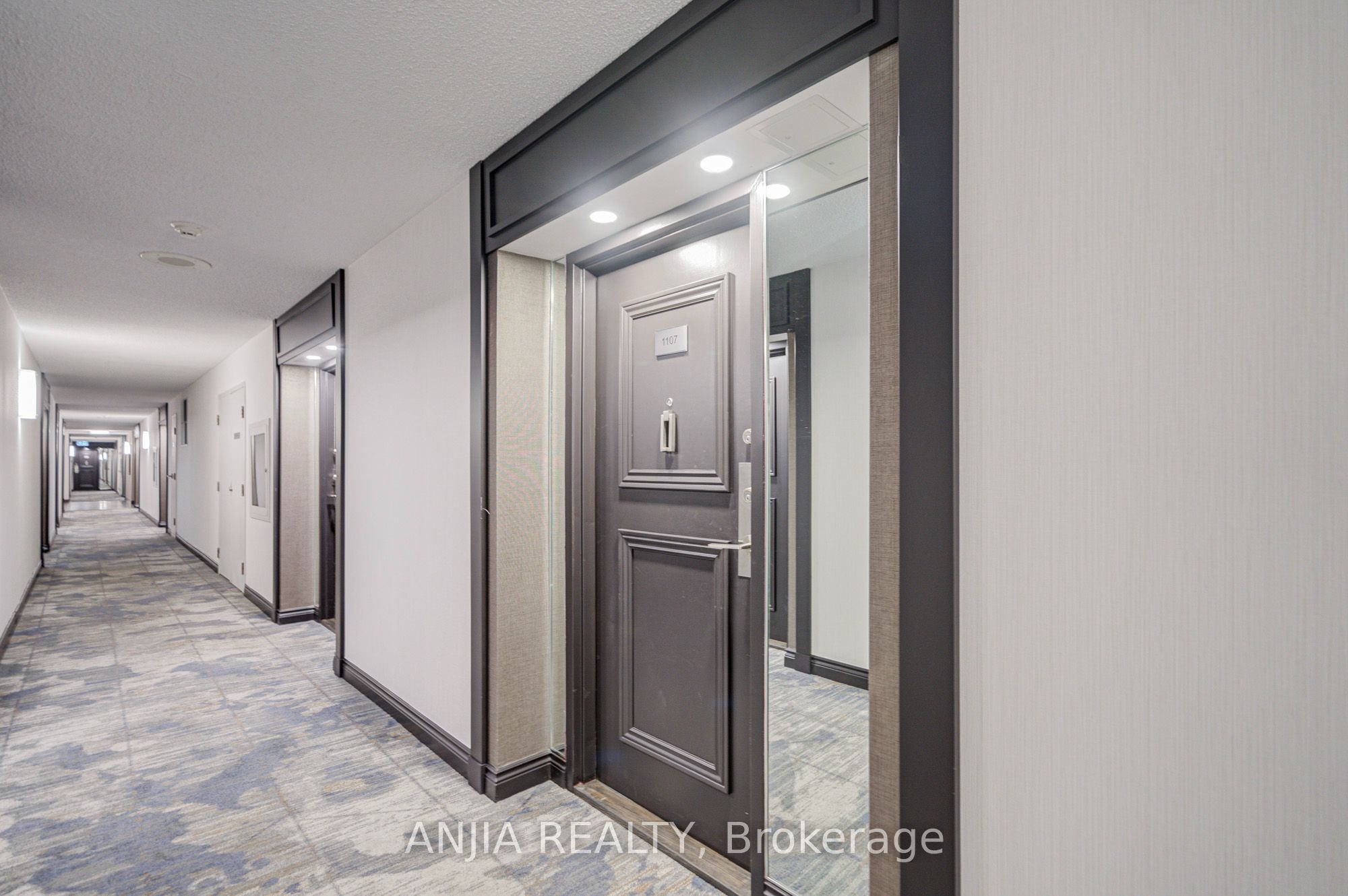 -275 Bamburgh Circle 1107 Property Photo 6