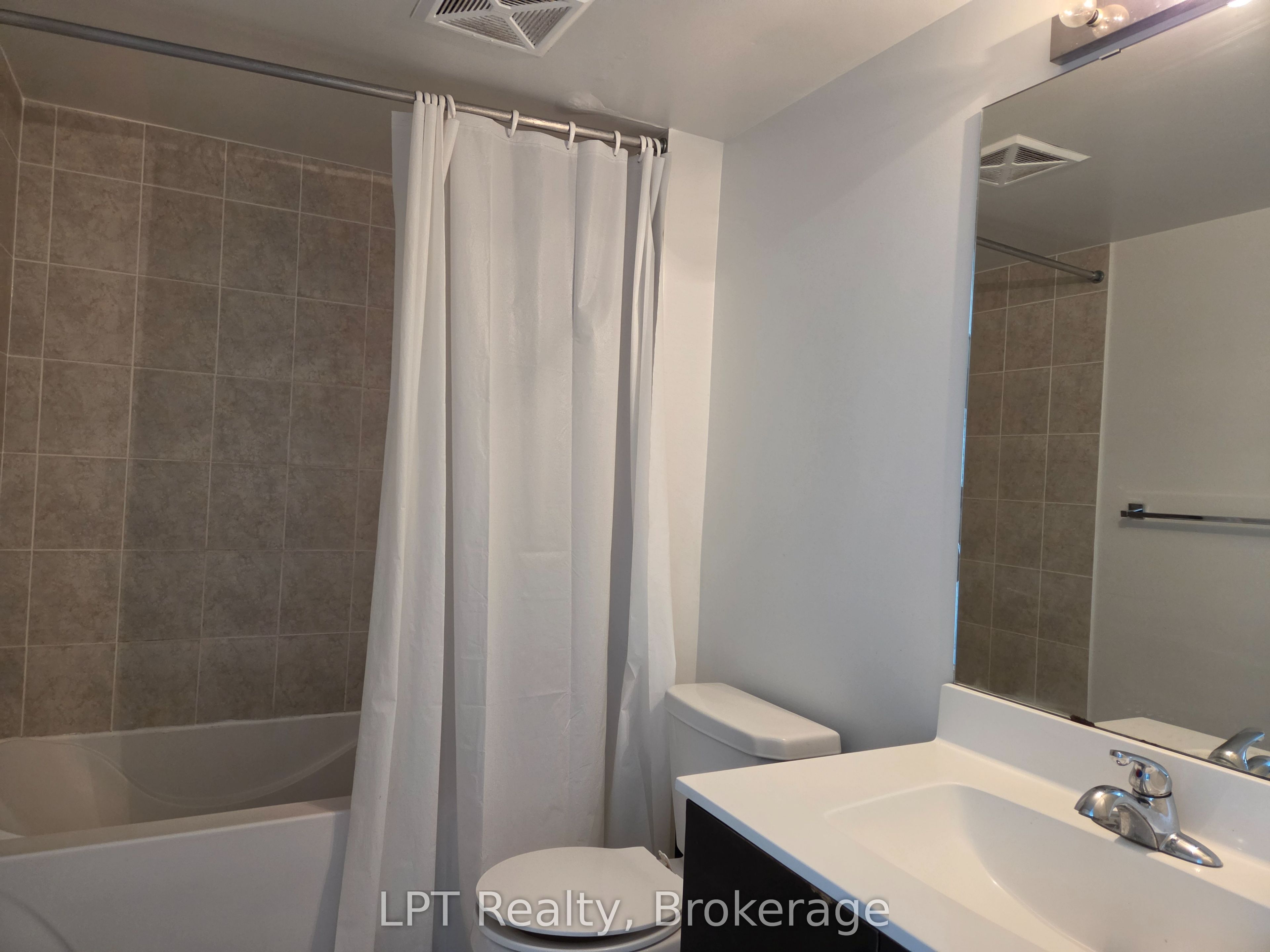 50 Town Centre Court 1504 Property Photo 16