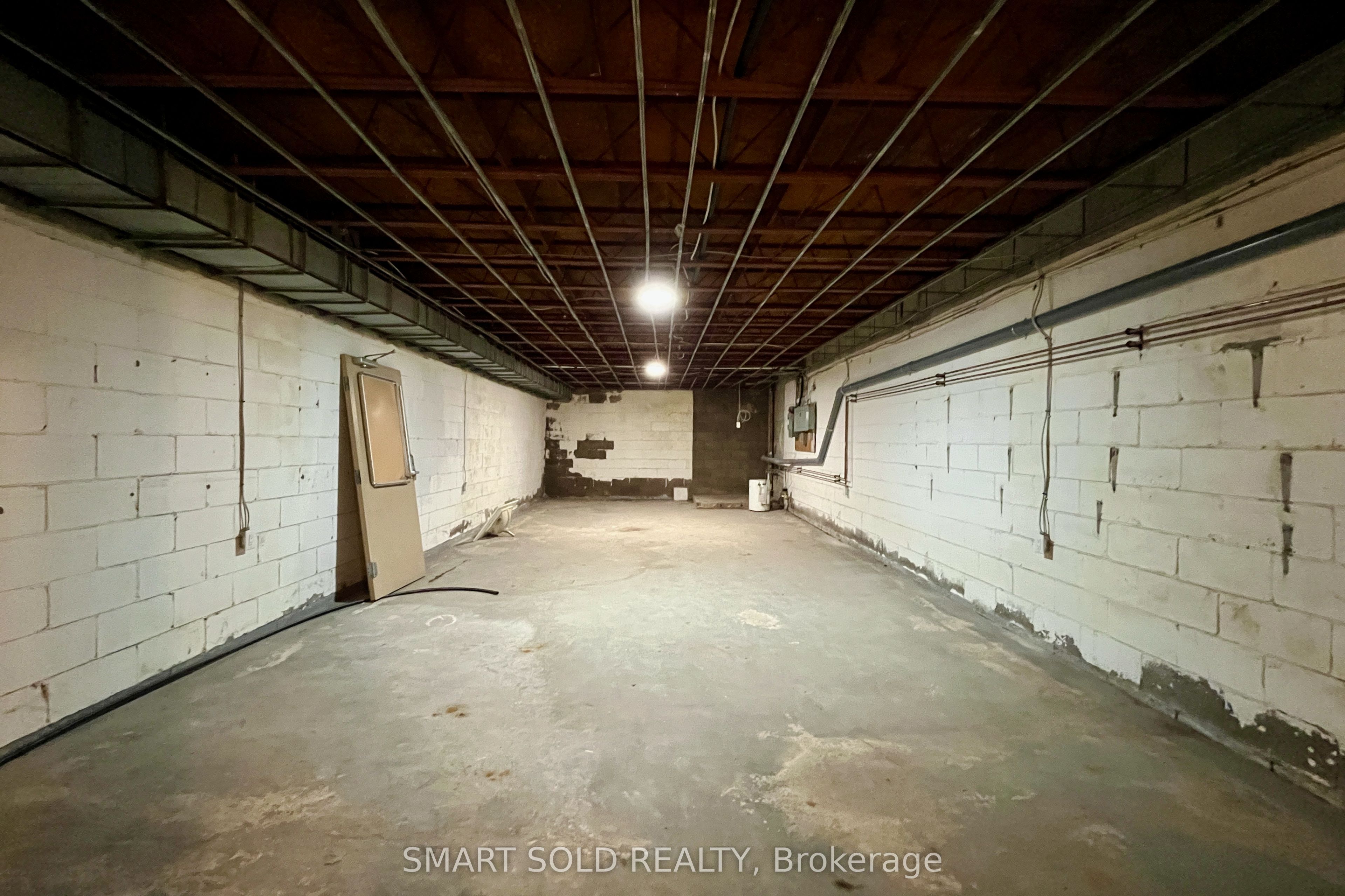 1194 Kennedy Road Property Photo 6