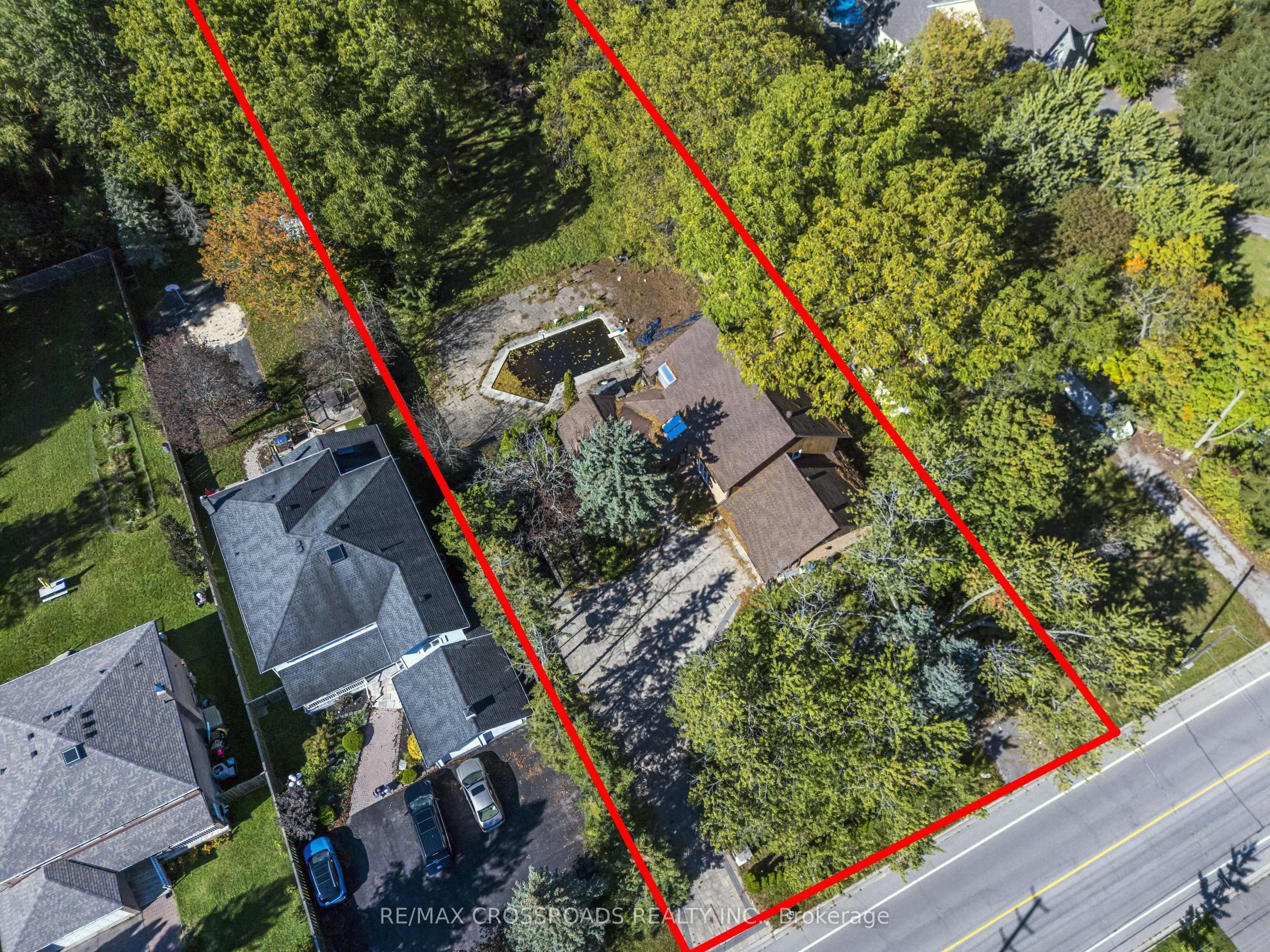 1910 Fairport Road Property Photo 44