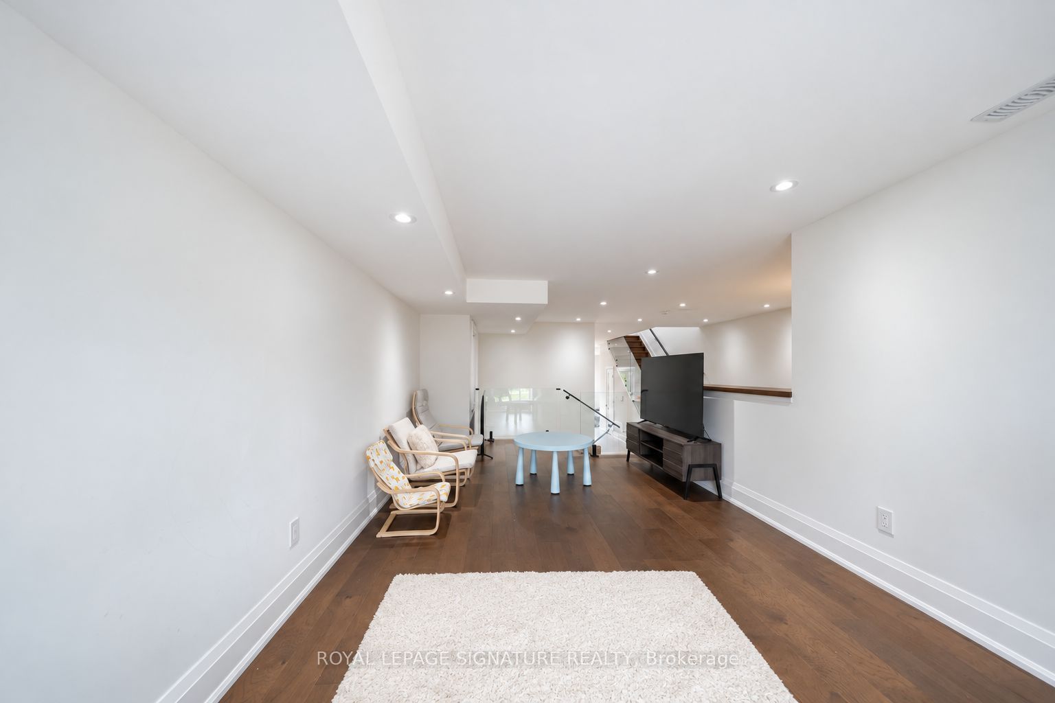 540b Pharmacy Avenue Property Photo 5