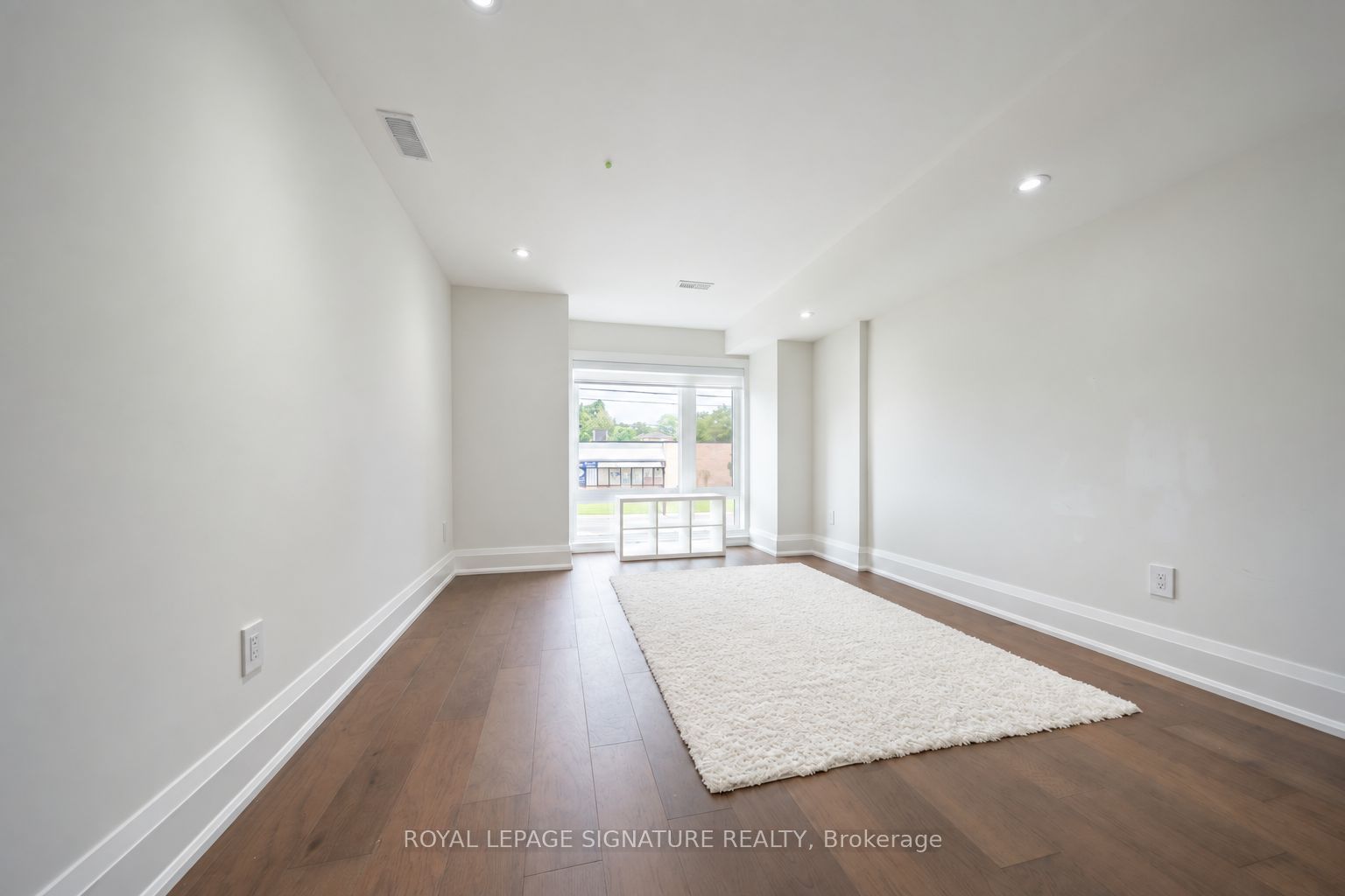540b Pharmacy Avenue Property Photo 6