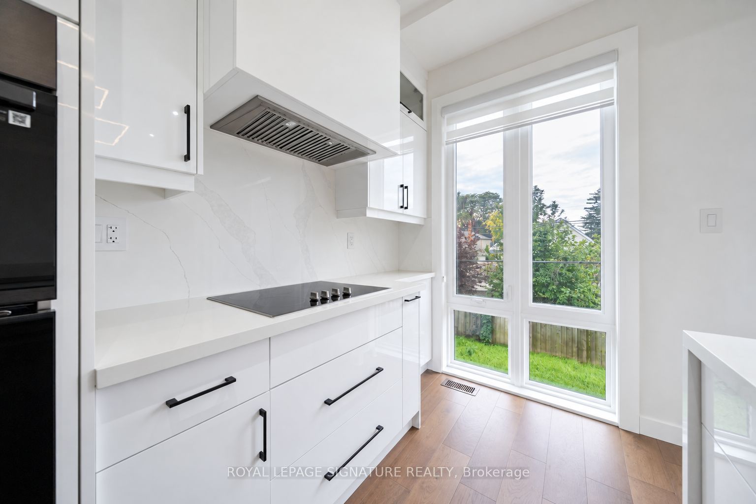 540b Pharmacy Avenue Property Photo 14