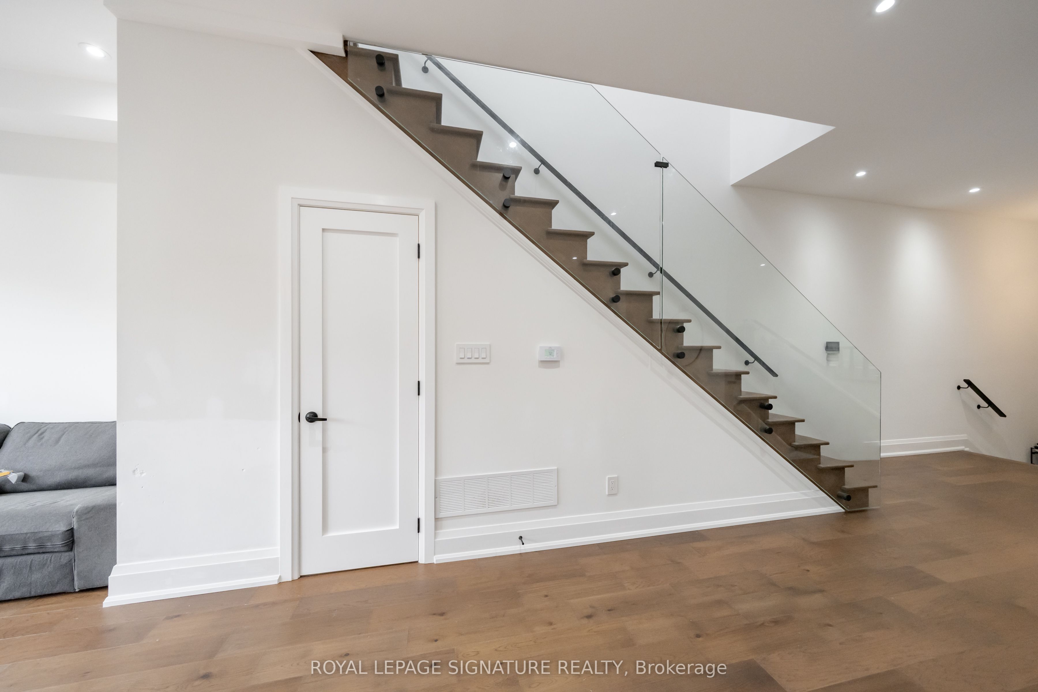 540b Pharmacy Avenue Property Photo 19