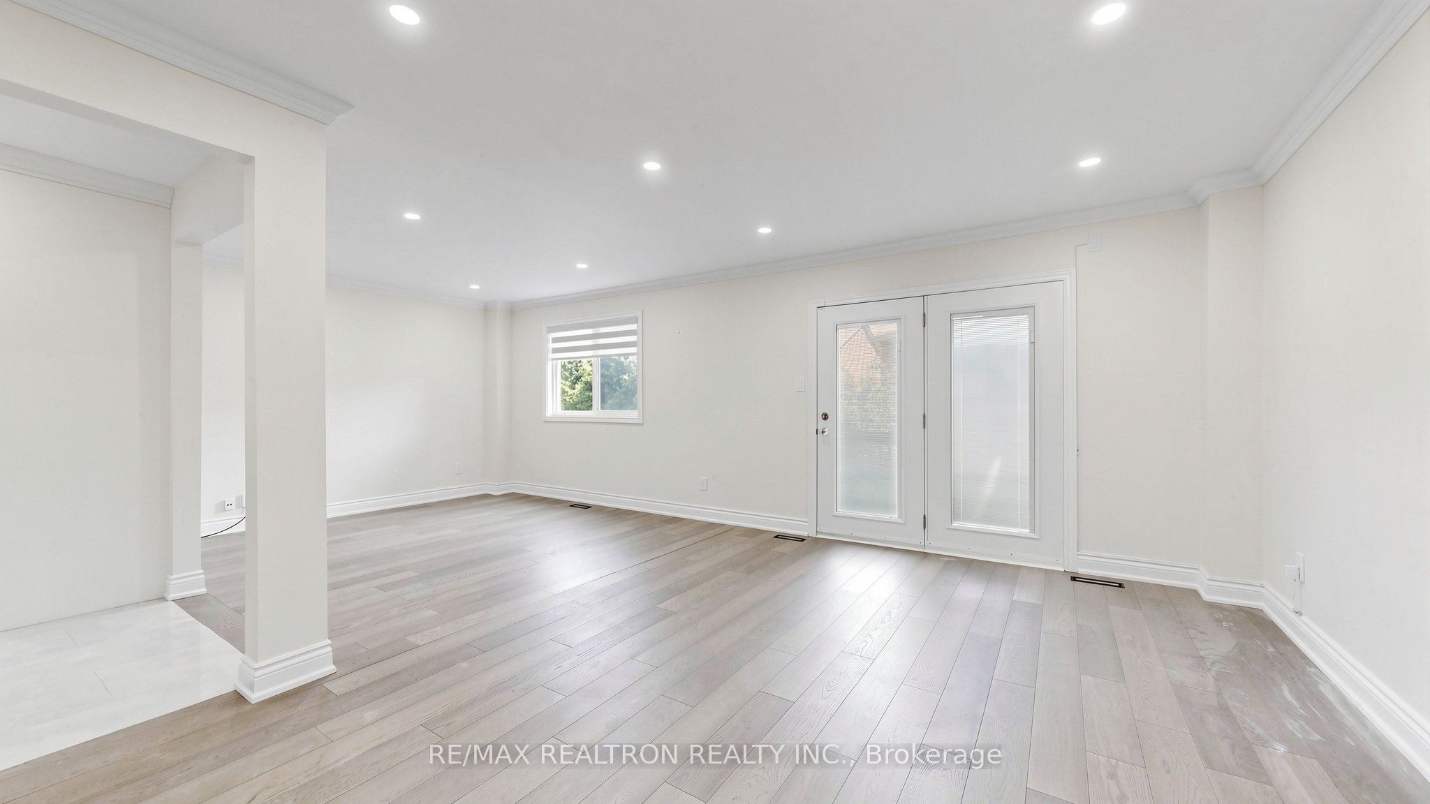 72 Halfmoon Square Property Photo 4