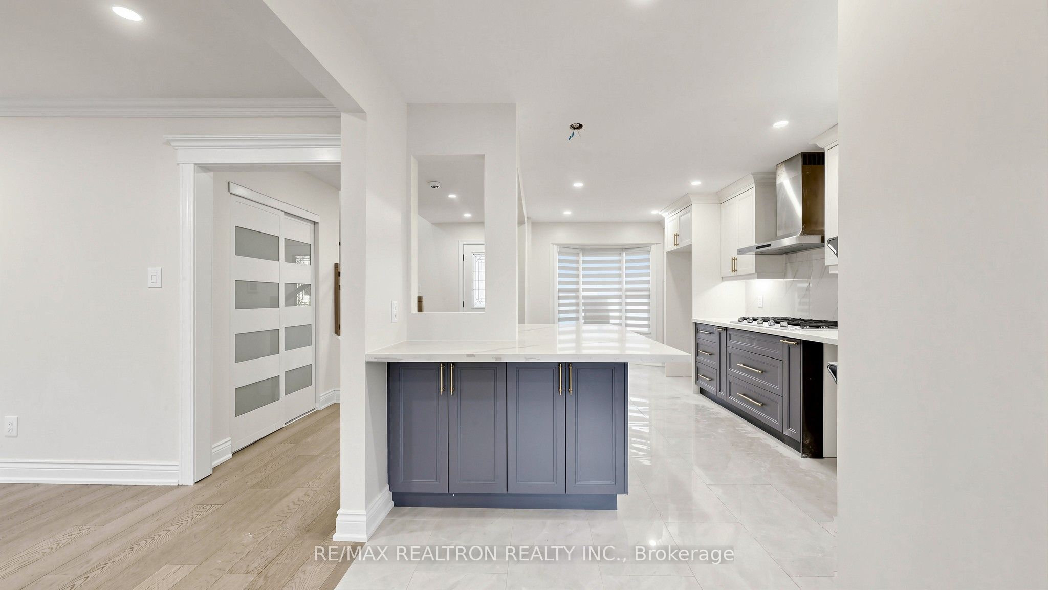 72 Halfmoon Square Property Photo 8
