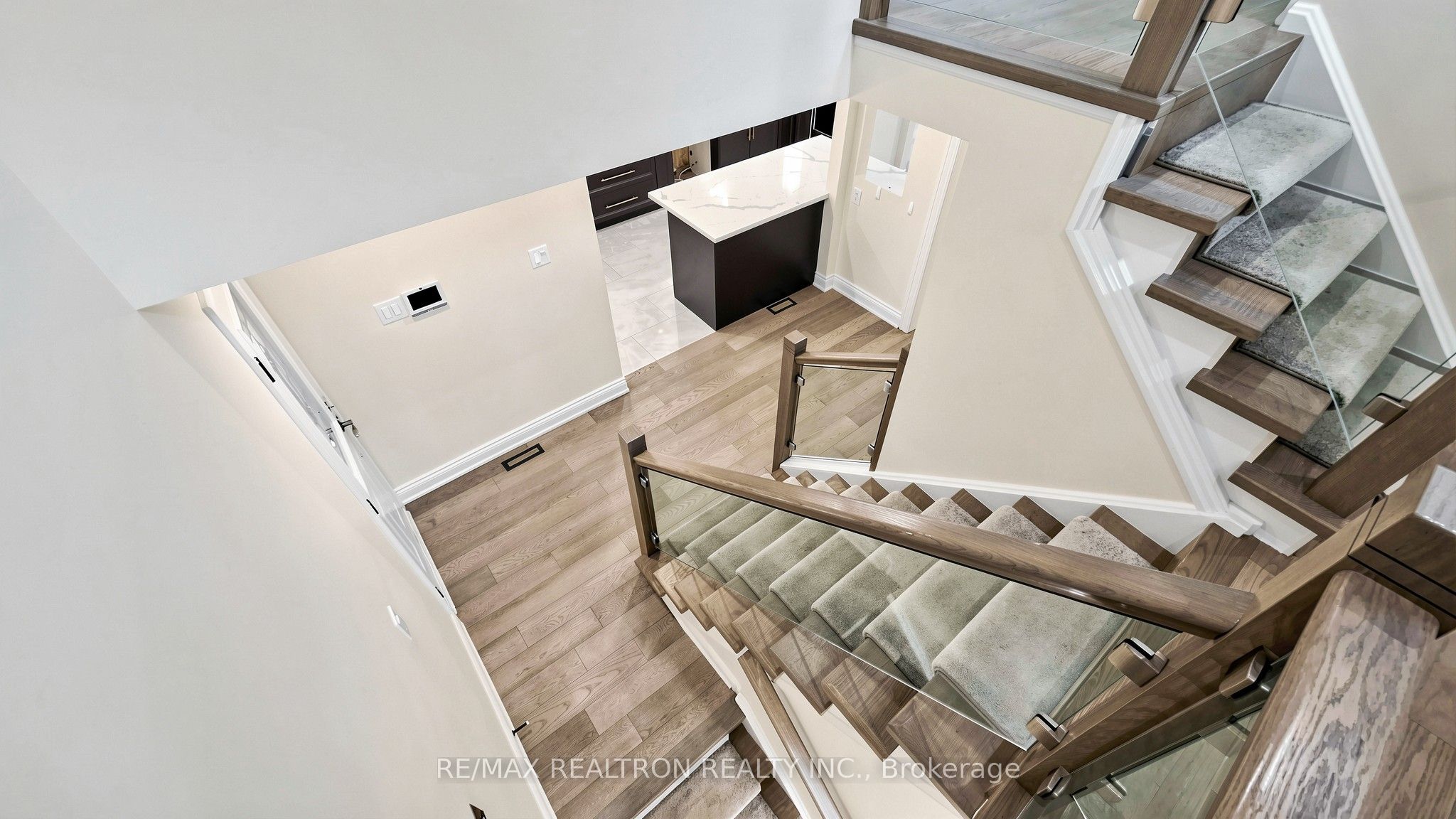72 Halfmoon Square Property Photo 18