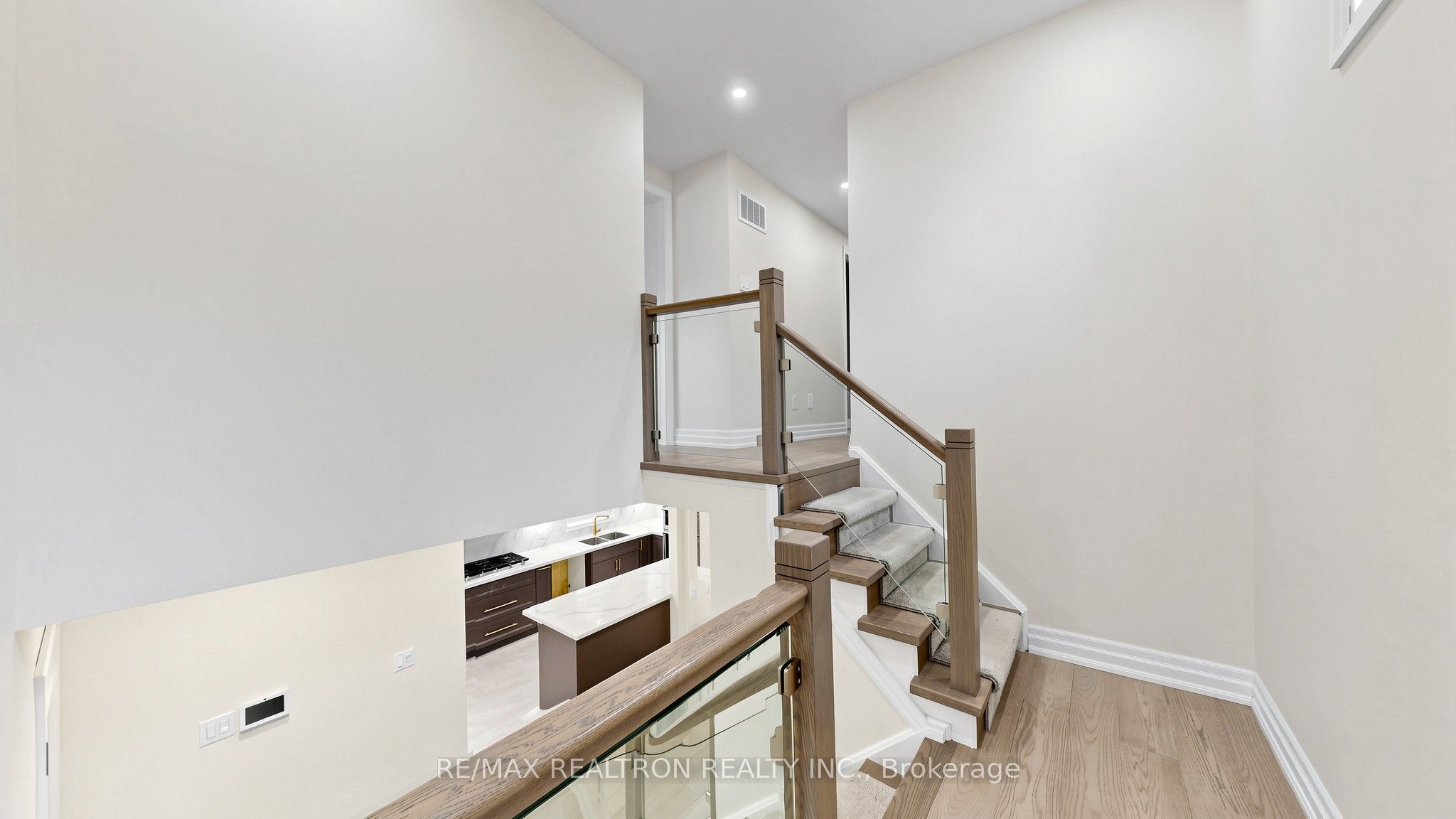 72 Halfmoon Square Property Photo 23