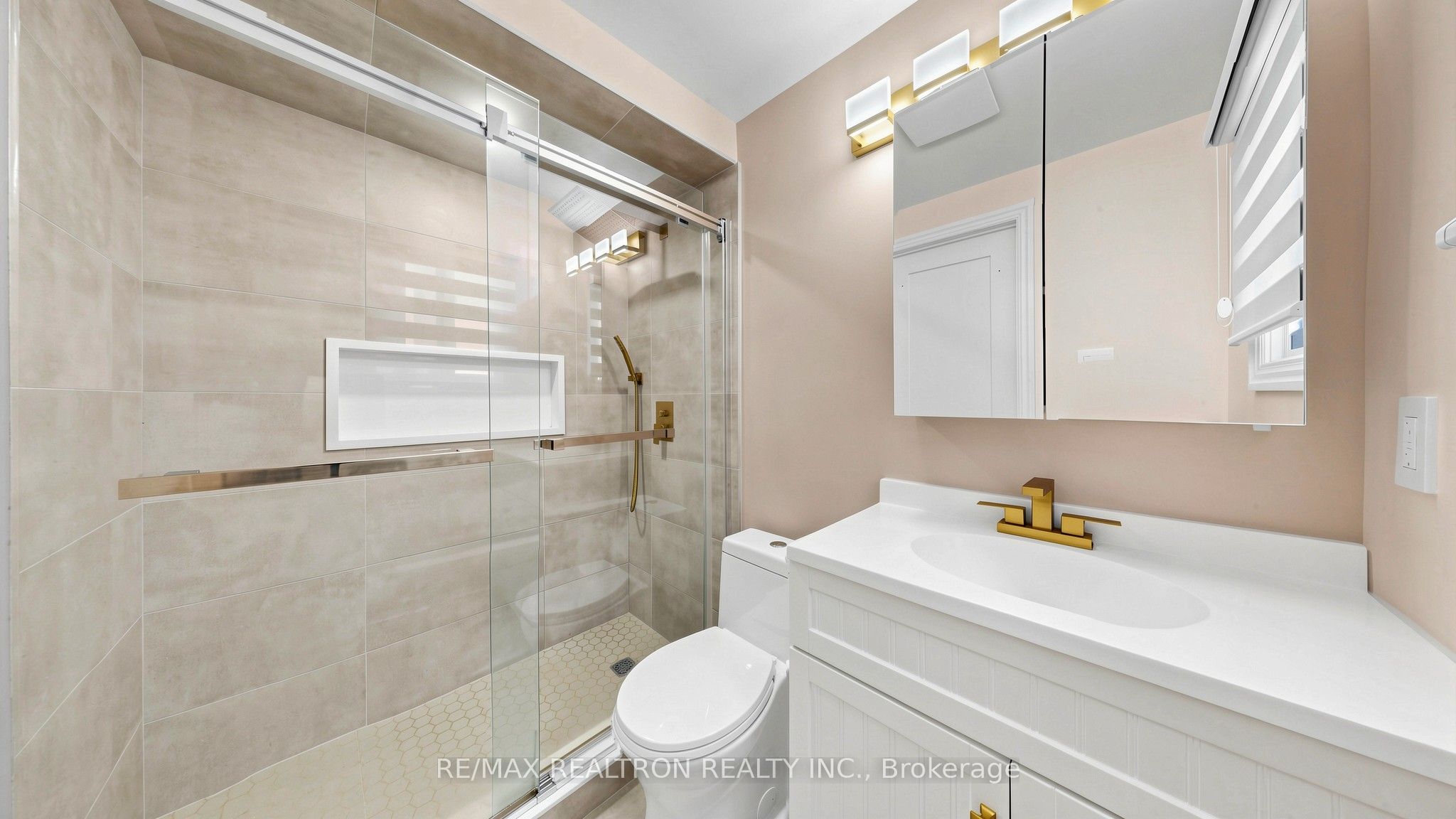 72 Halfmoon Square Property Photo 27