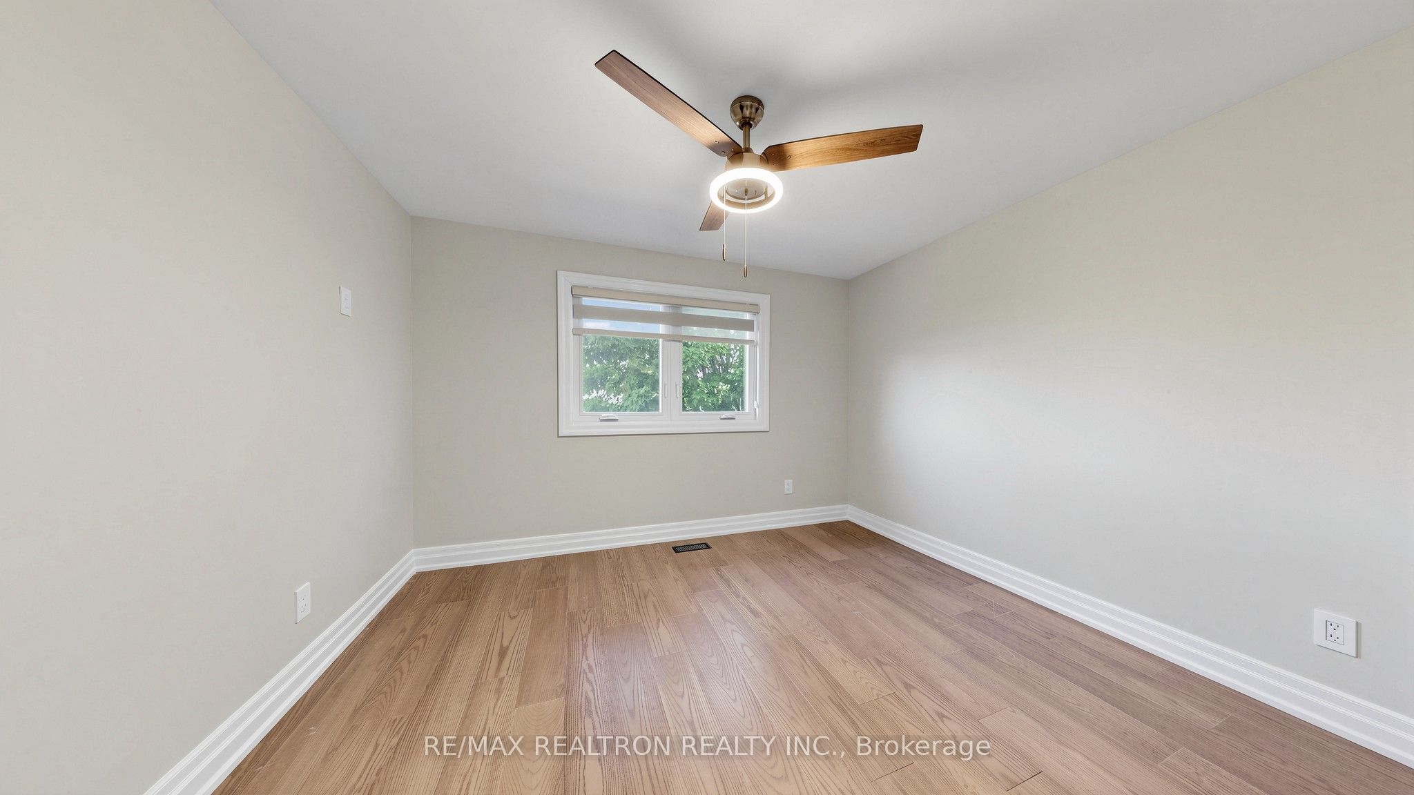 72 Halfmoon Square Property Photo 28