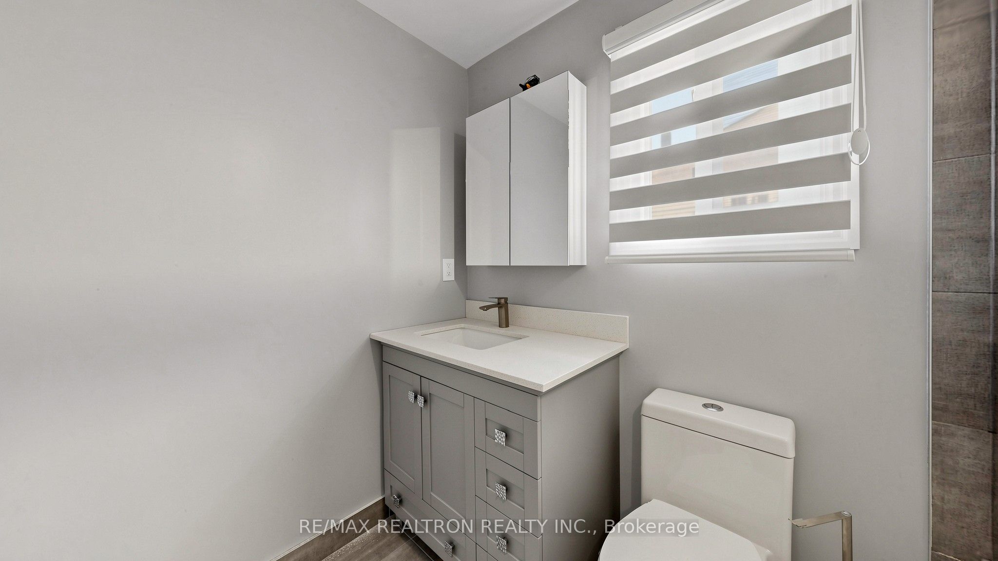 72 Halfmoon Square Property Photo 34