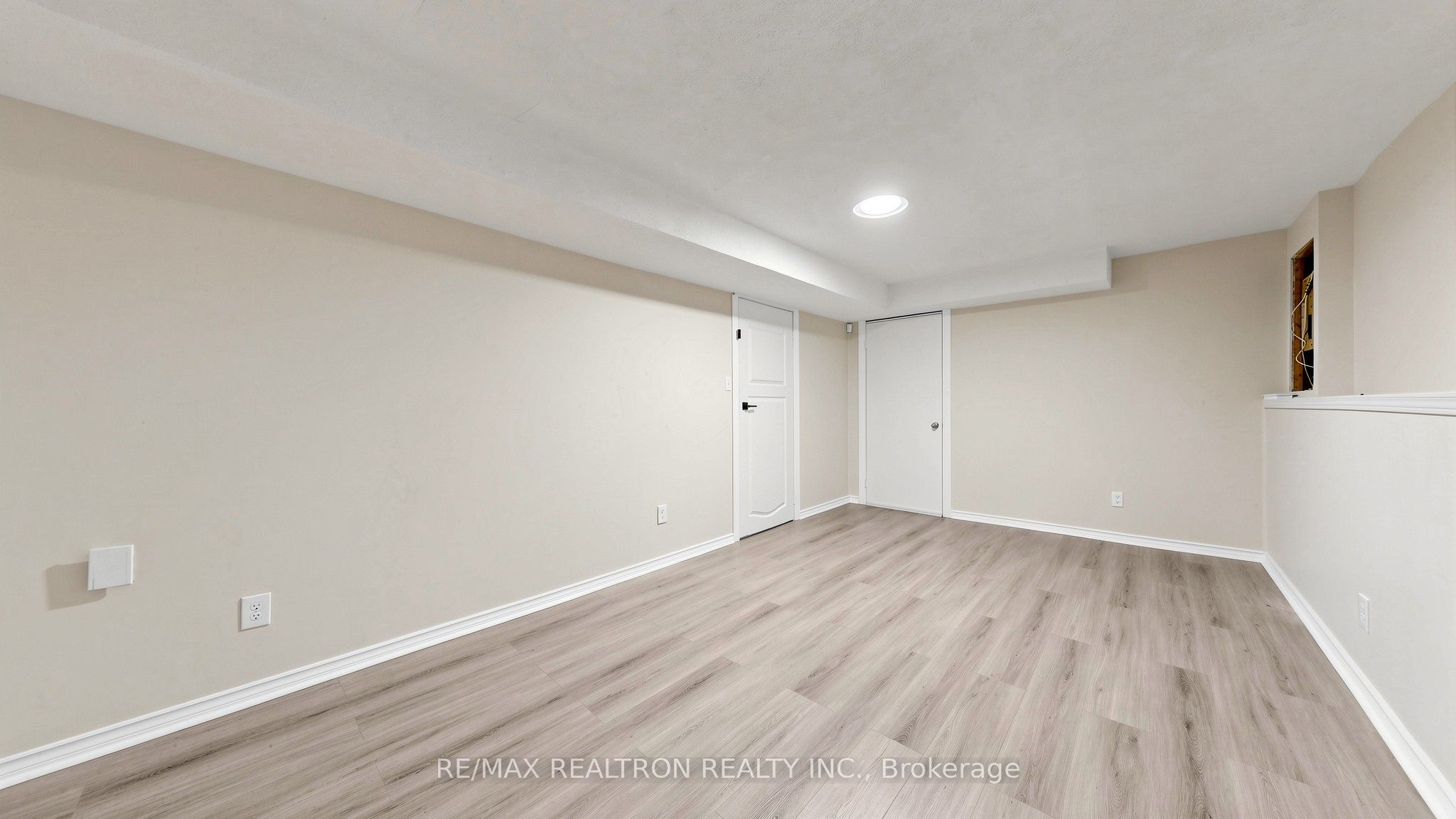 72 Halfmoon Square Property Photo 38