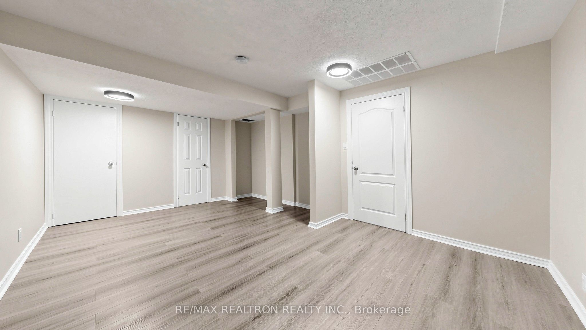 72 Halfmoon Square Property Photo 39