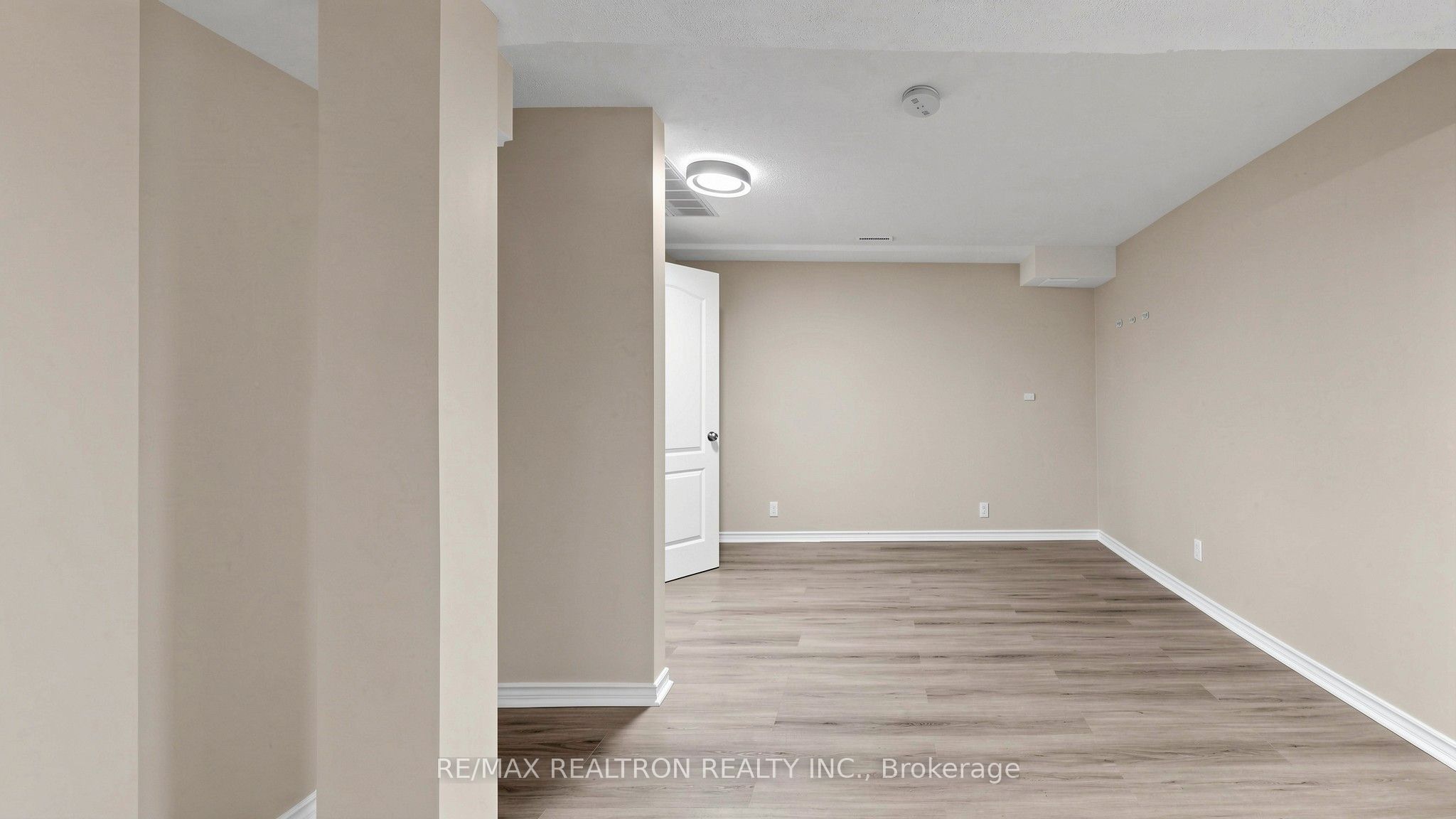 72 Halfmoon Square Property Photo 41
