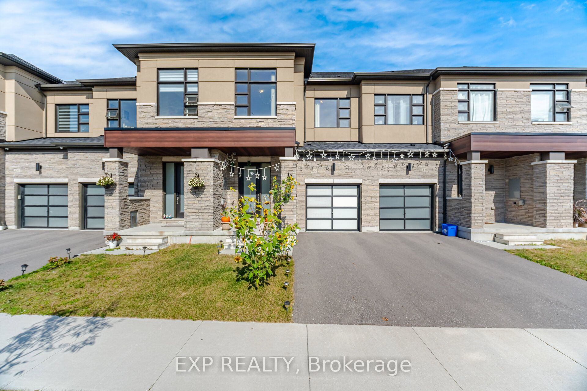 130 Ogston Crescent Property Photo 2