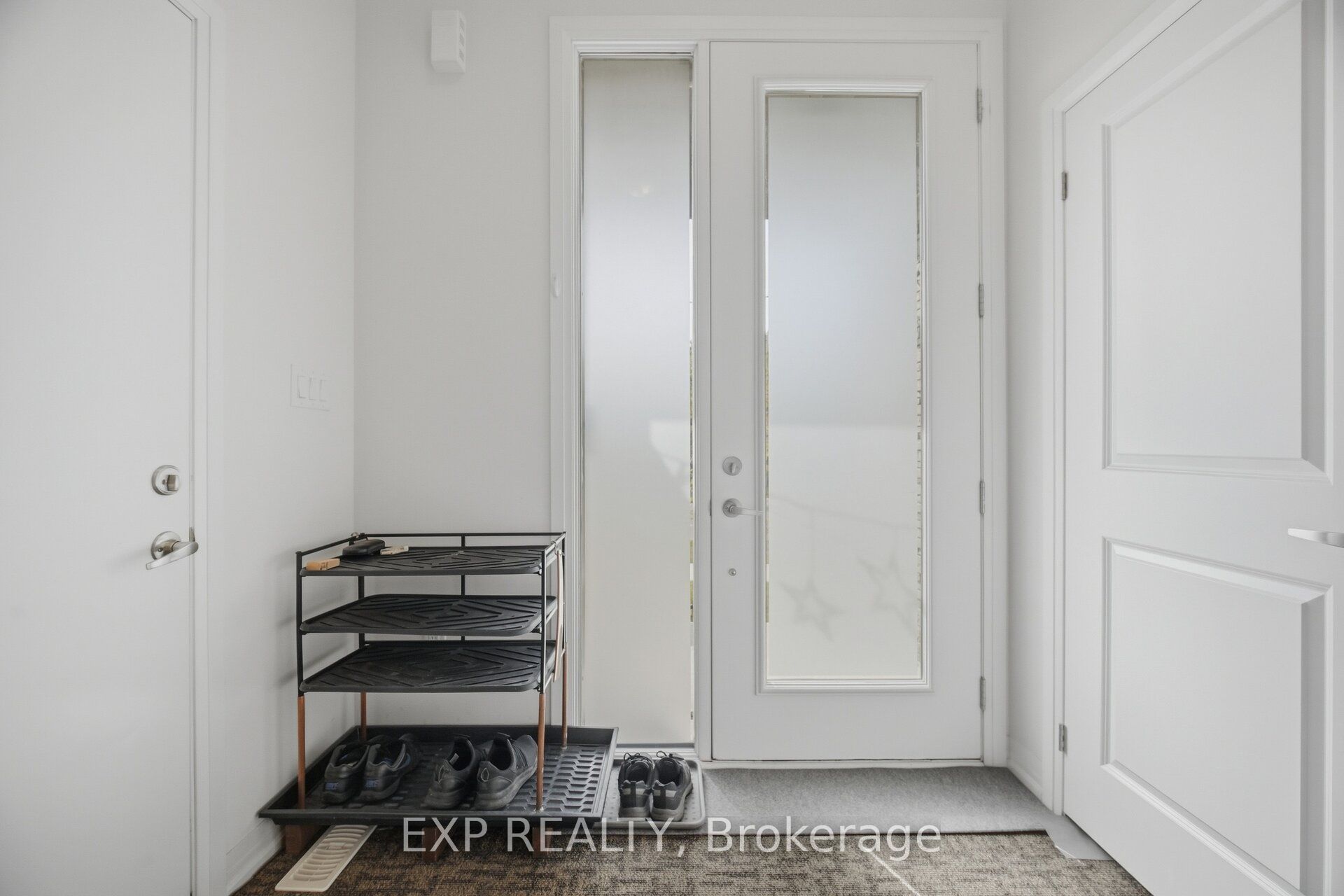 130 Ogston Crescent Property Photo 6