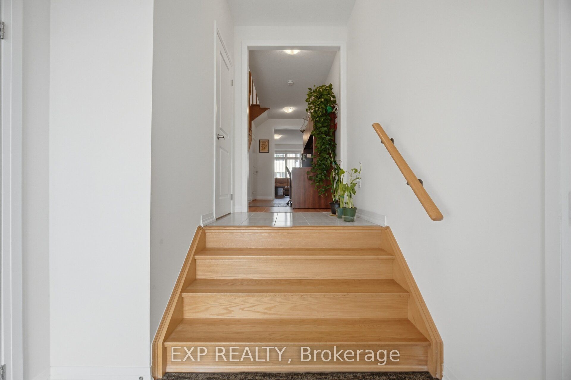 130 Ogston Crescent Property Photo 7