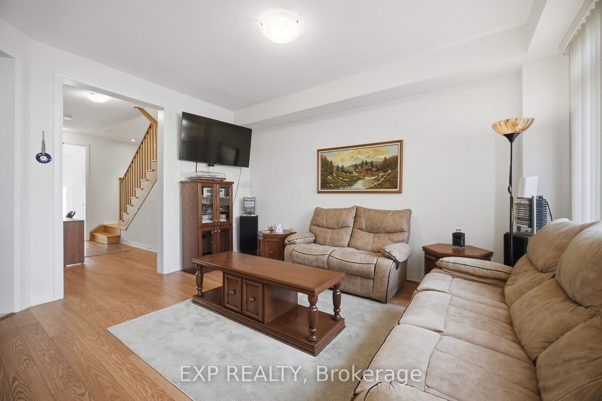130 Ogston Crescent Property Photo 9
