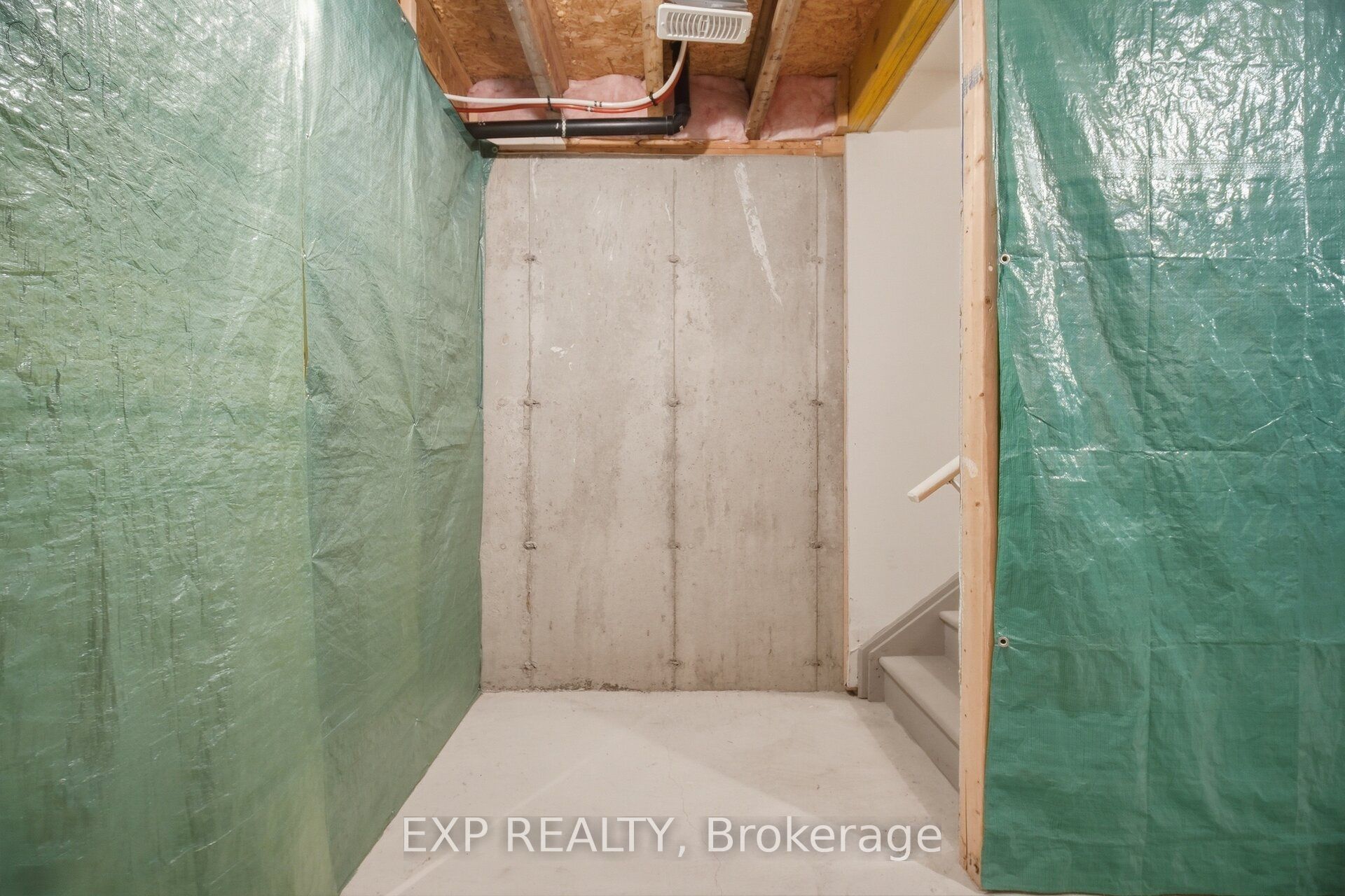 130 Ogston Crescent Property Photo 37