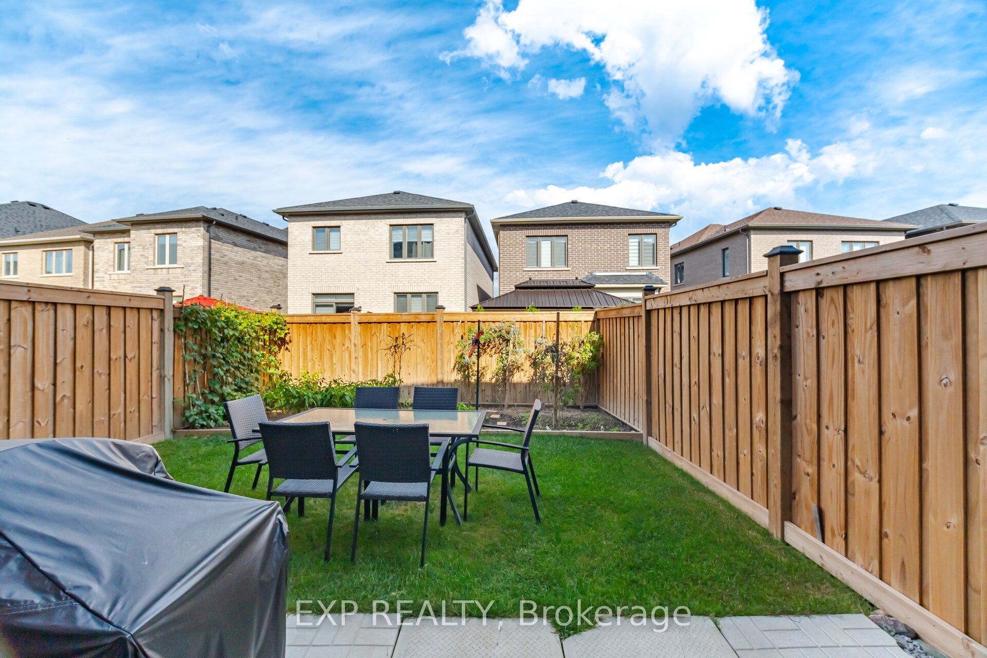 130 Ogston Crescent Property Photo 40