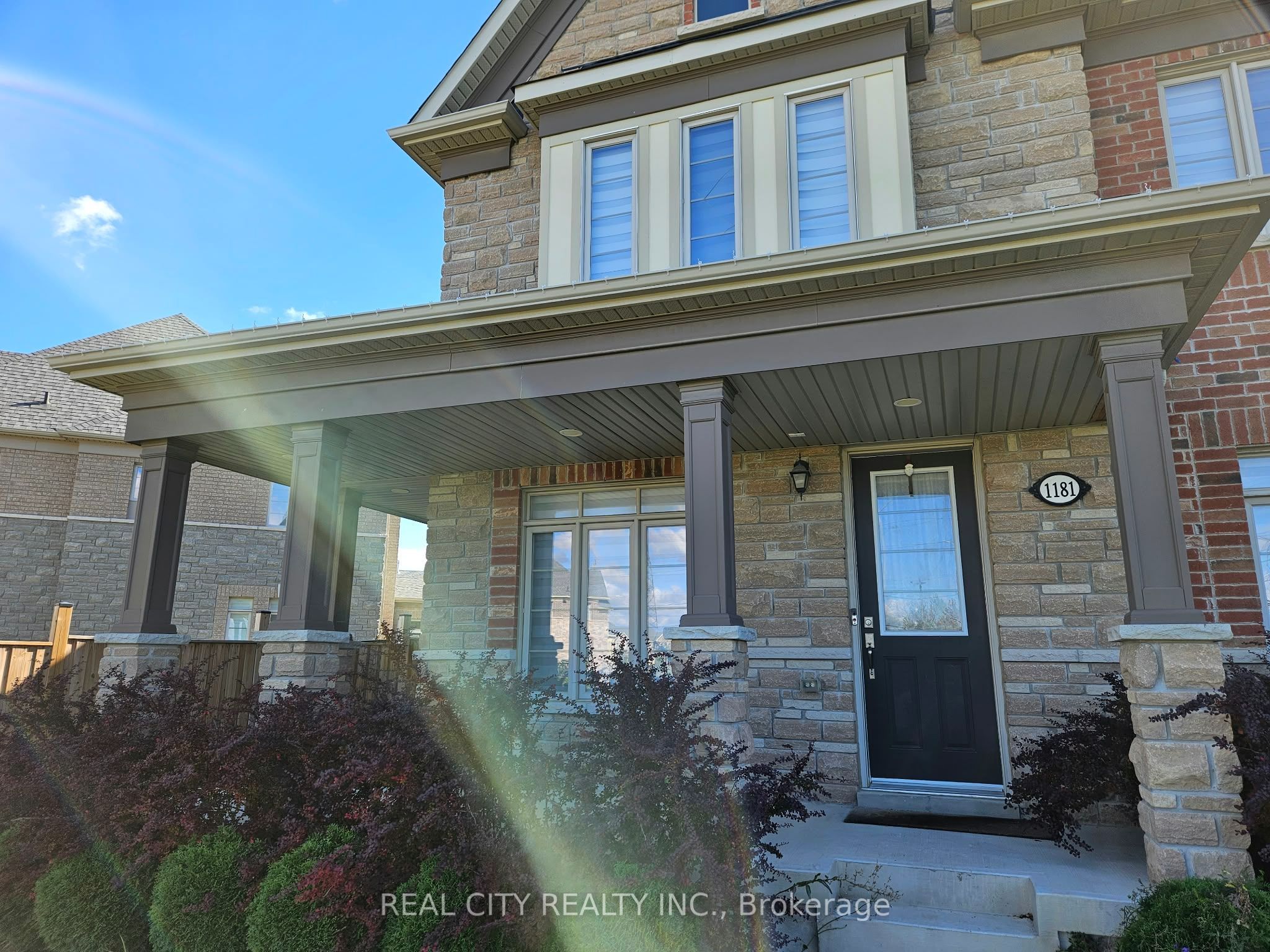 1181 Church Street N Property Photo 3