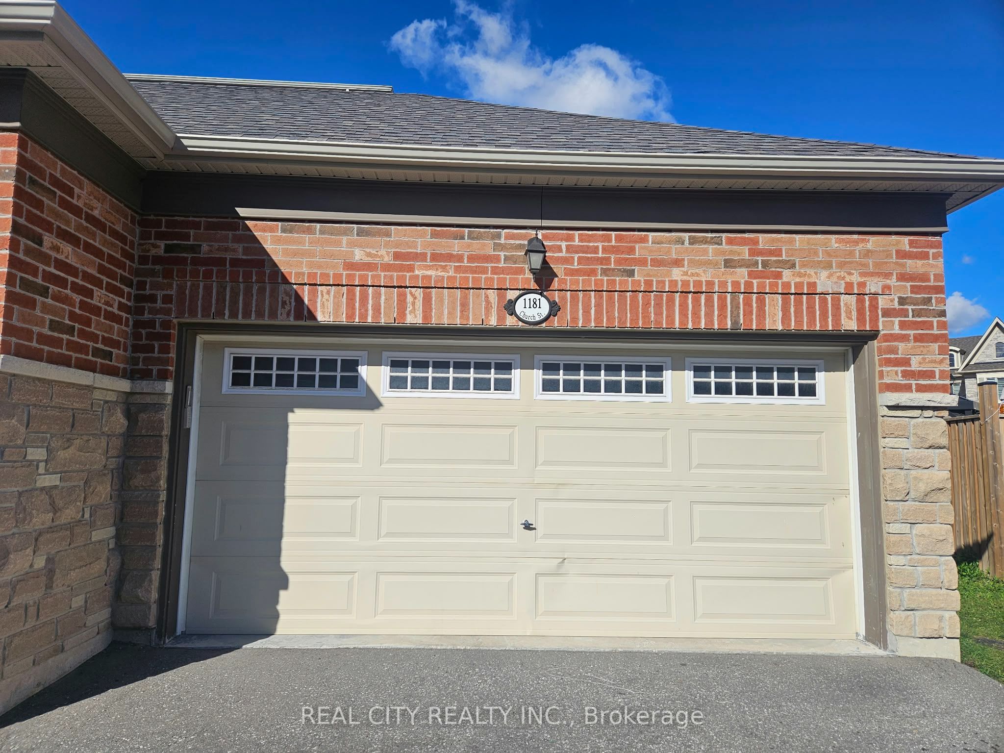1181 Church Street N Property Photo 7