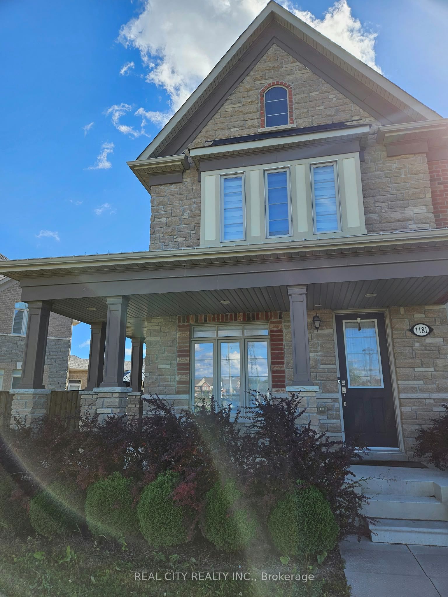 1181 Church Street N Property Photo 8