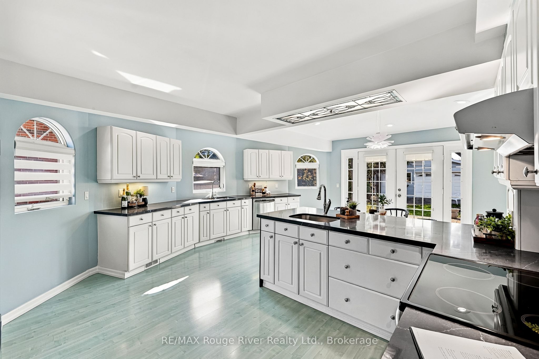 1116 Green Street Property Photo 12