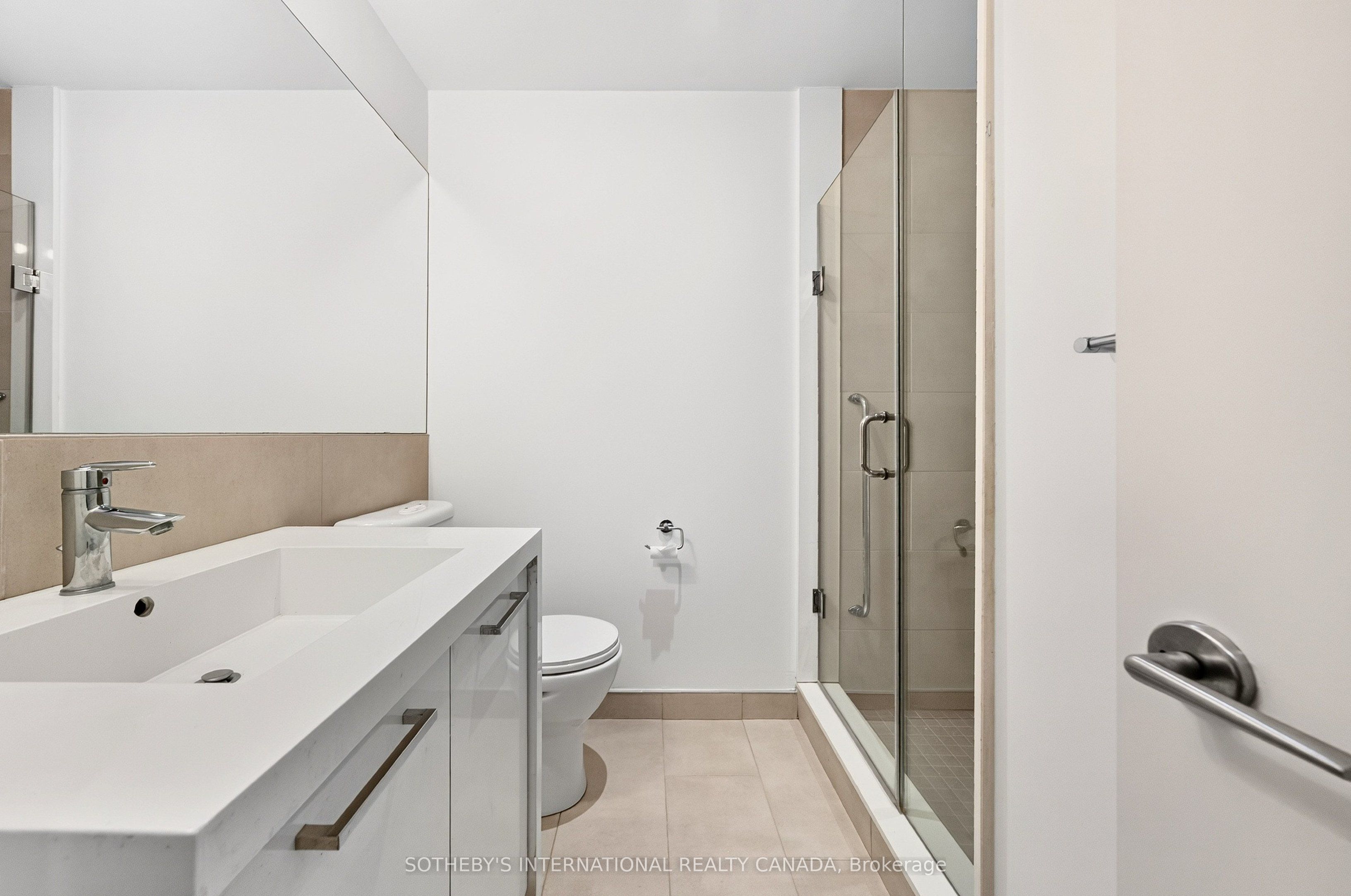 319 Carlaw Avenue 406 Property Photo 9