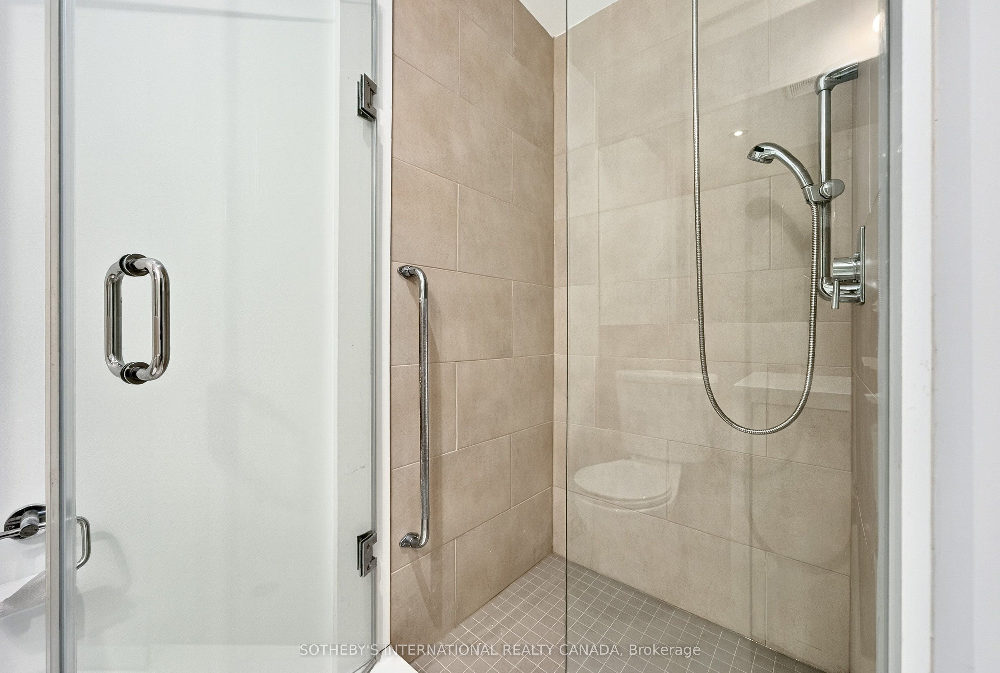 319 Carlaw Avenue 406 Property Photo 10