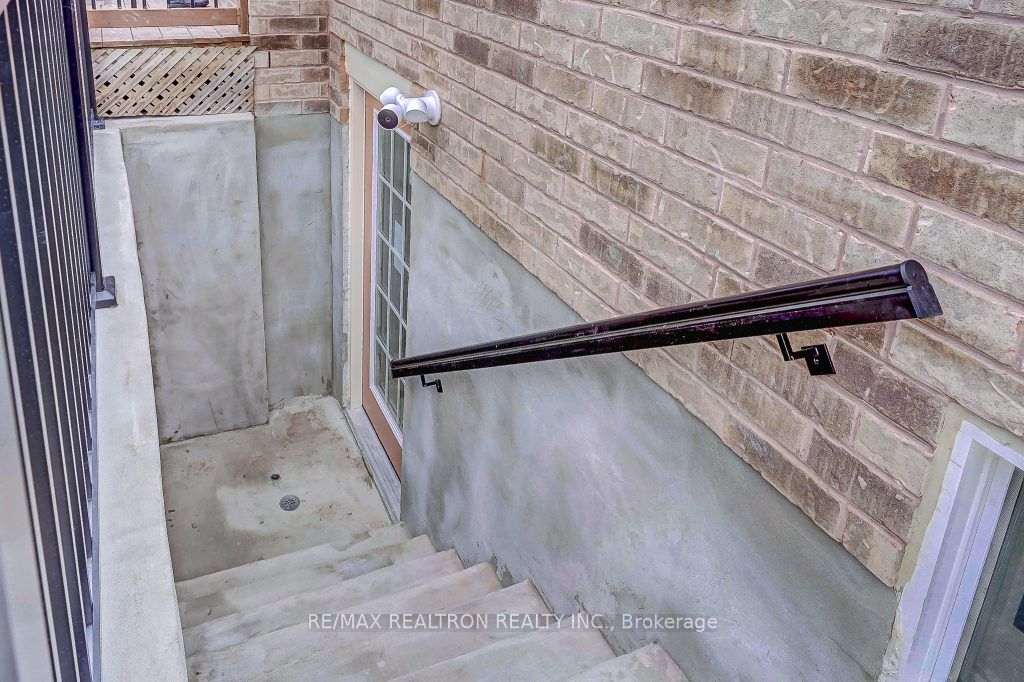41 Oswell Drive Bsmnt Property Photo 3