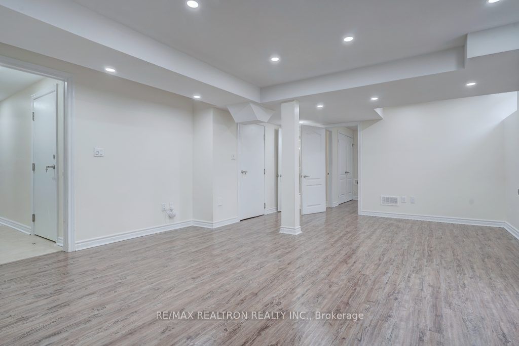41 Oswell Drive Bsmnt Property Photo 7