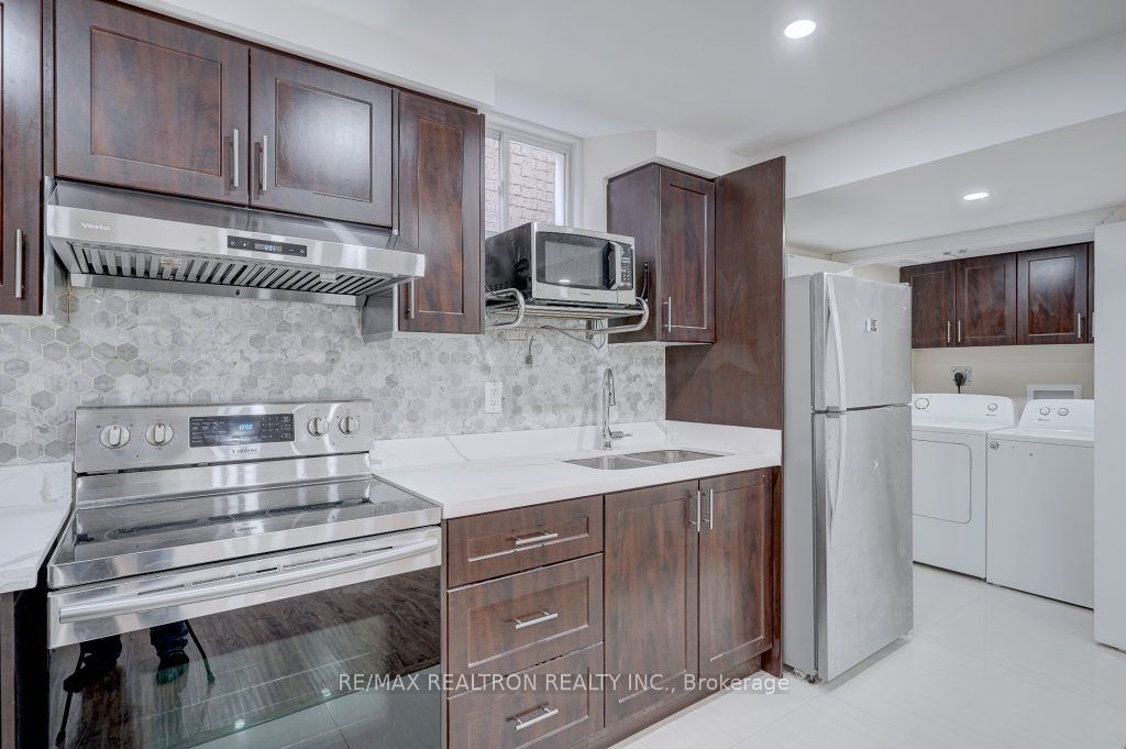 41 Oswell Drive Bsmnt Property Photo 13