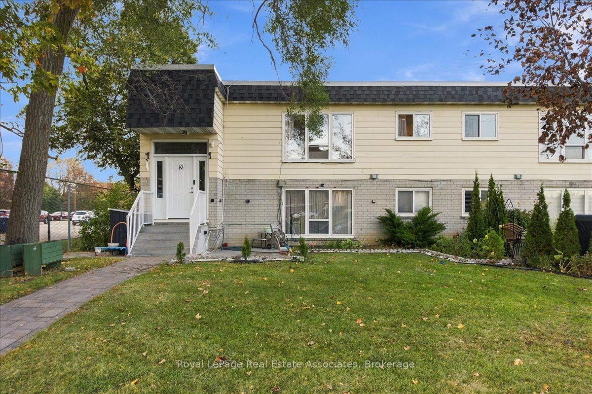 540 Mary Street E 1-4 Property Photo 37