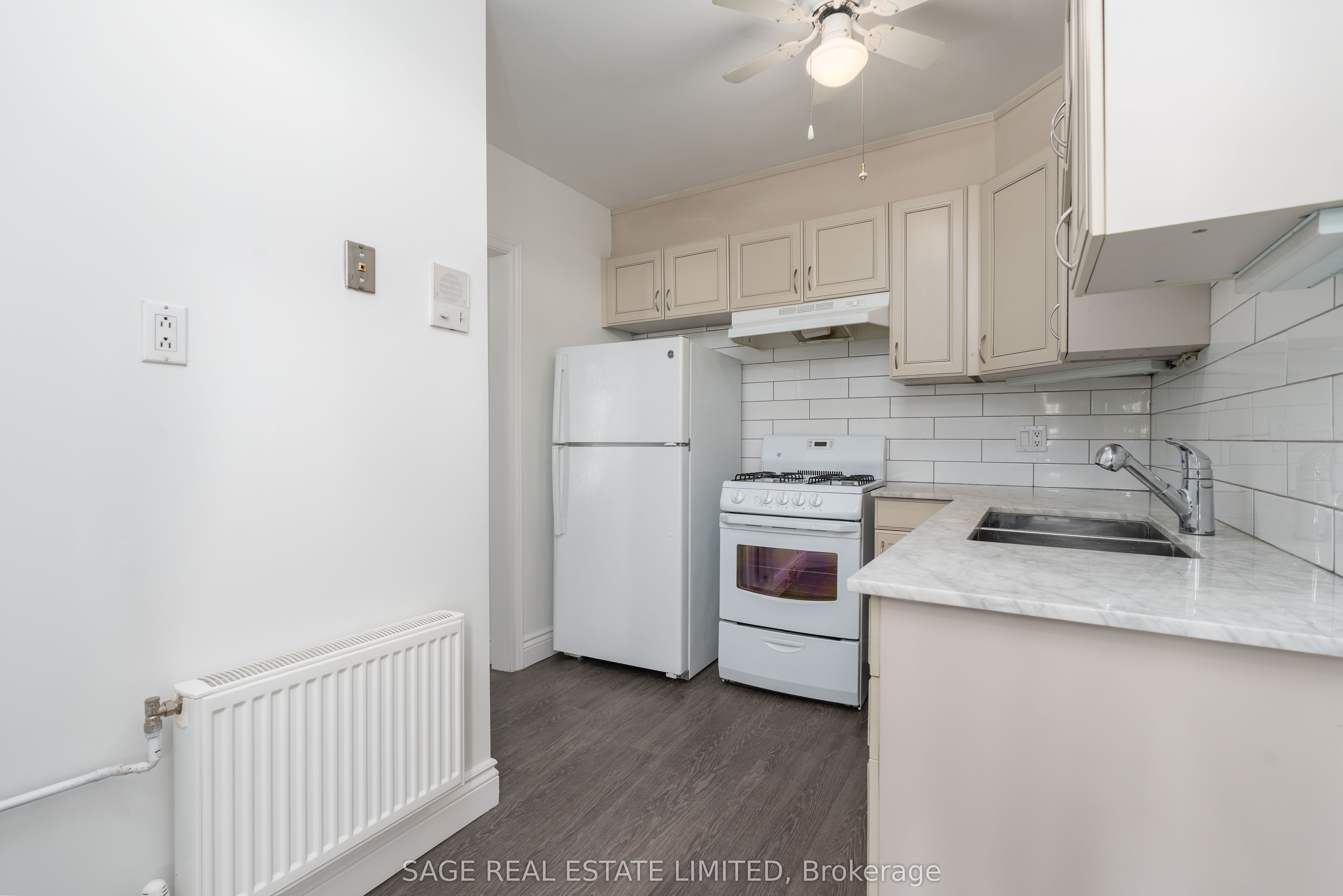 8 Brookmount Road 1b Property Photo 3