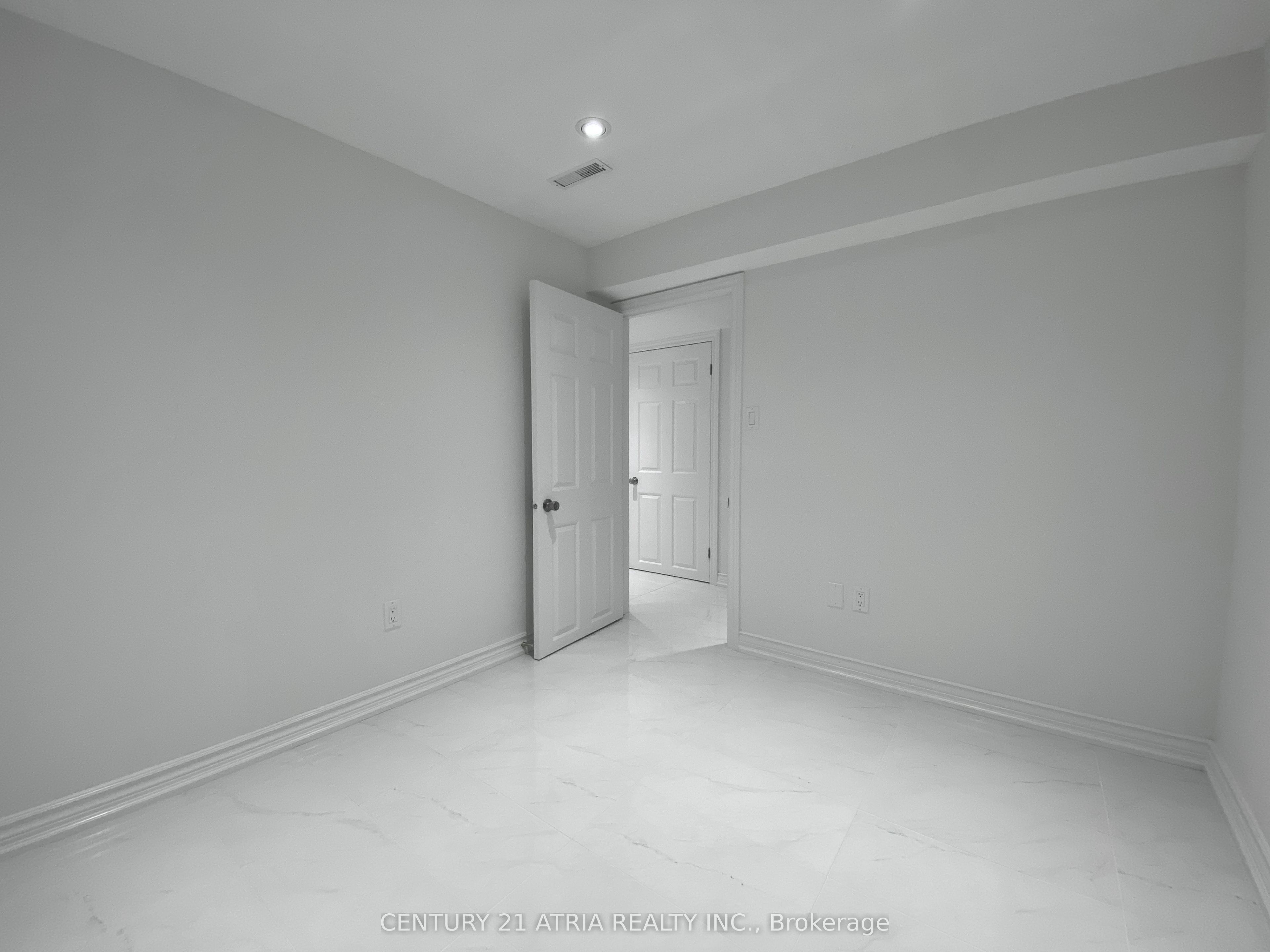 40 Alanbull Square Lower Property Photo 5