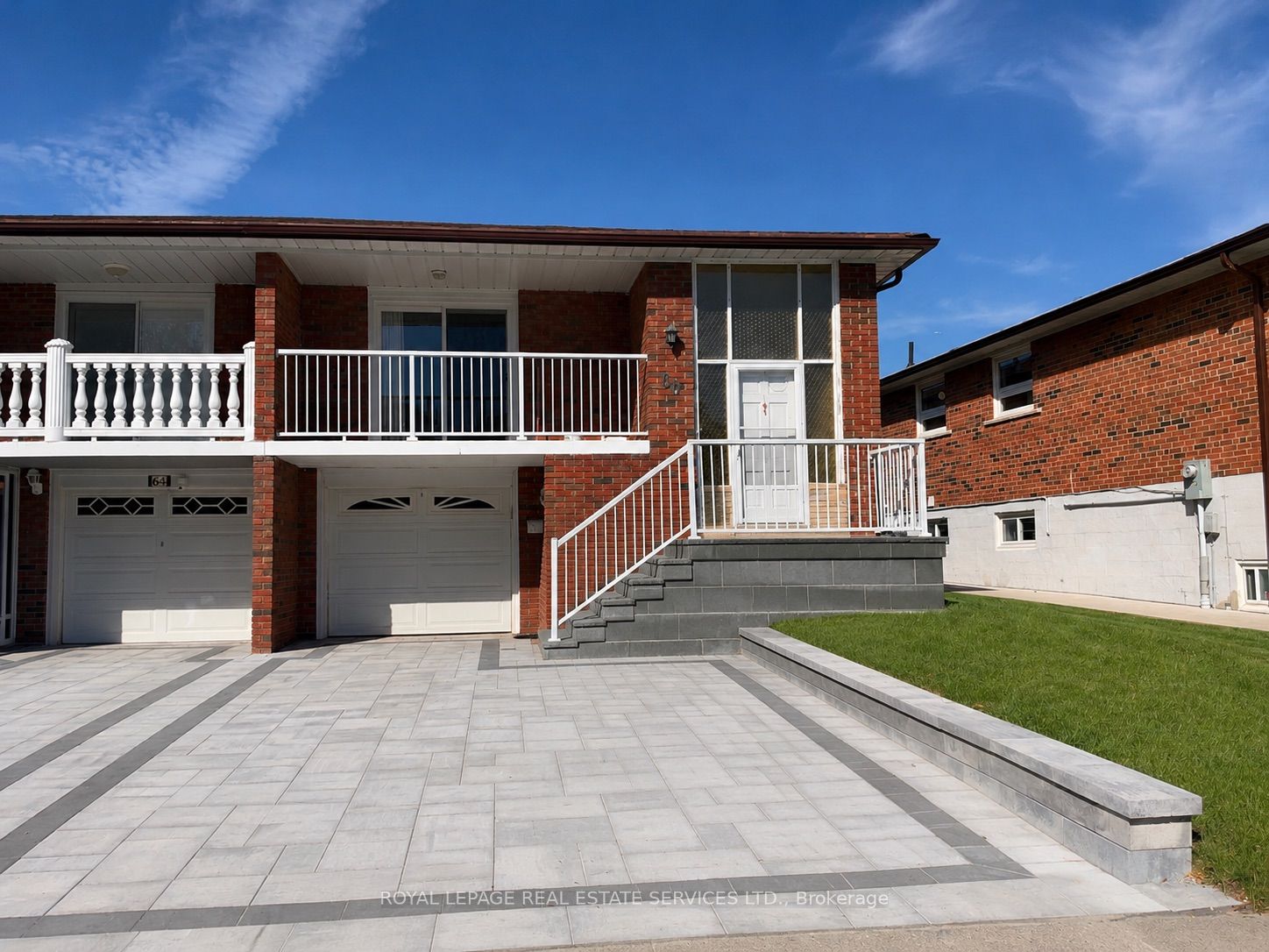 66 Terryhill Crescent Upper Property Photo 2