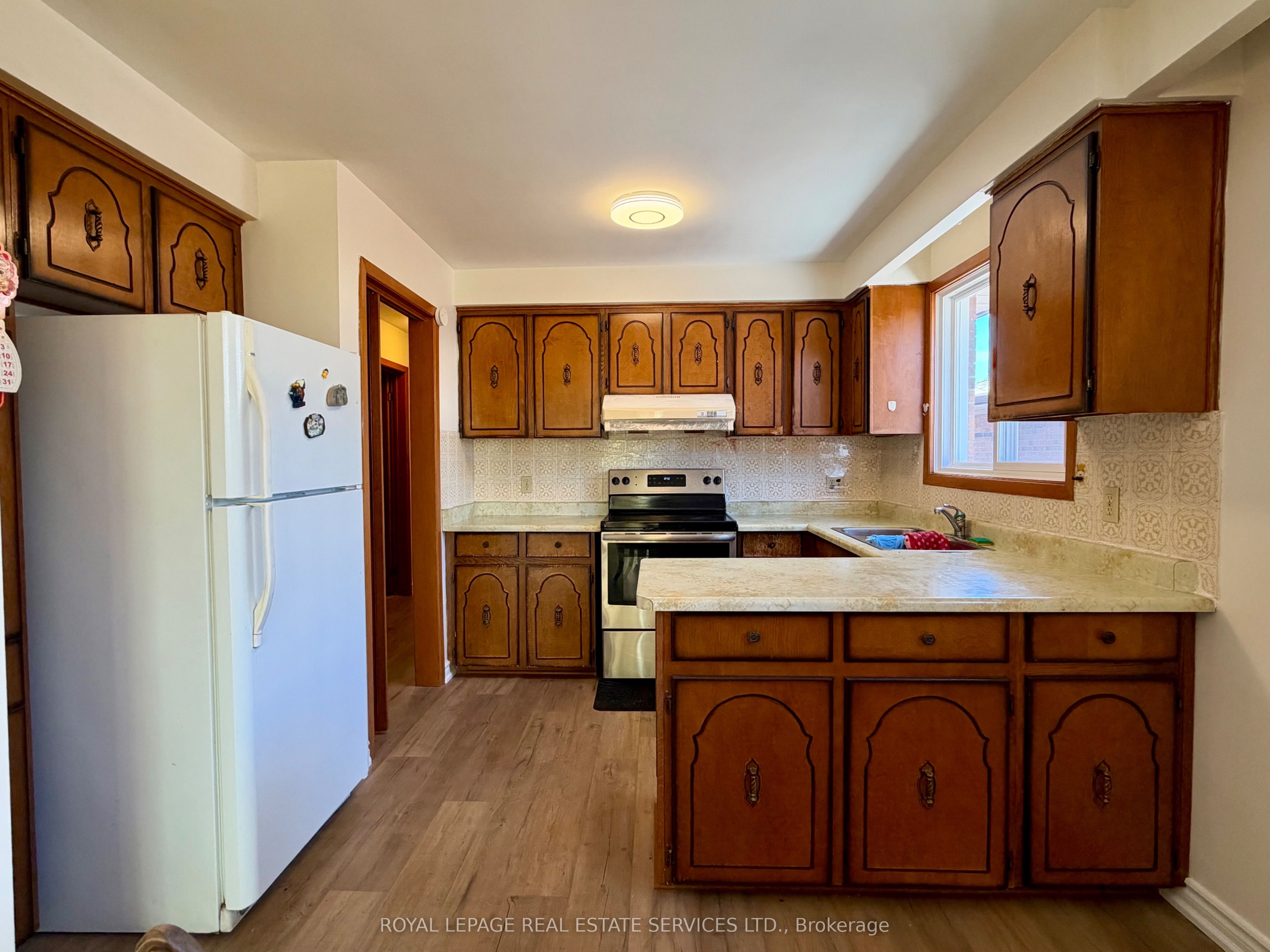 66 Terryhill Crescent Upper Property Photo 11
