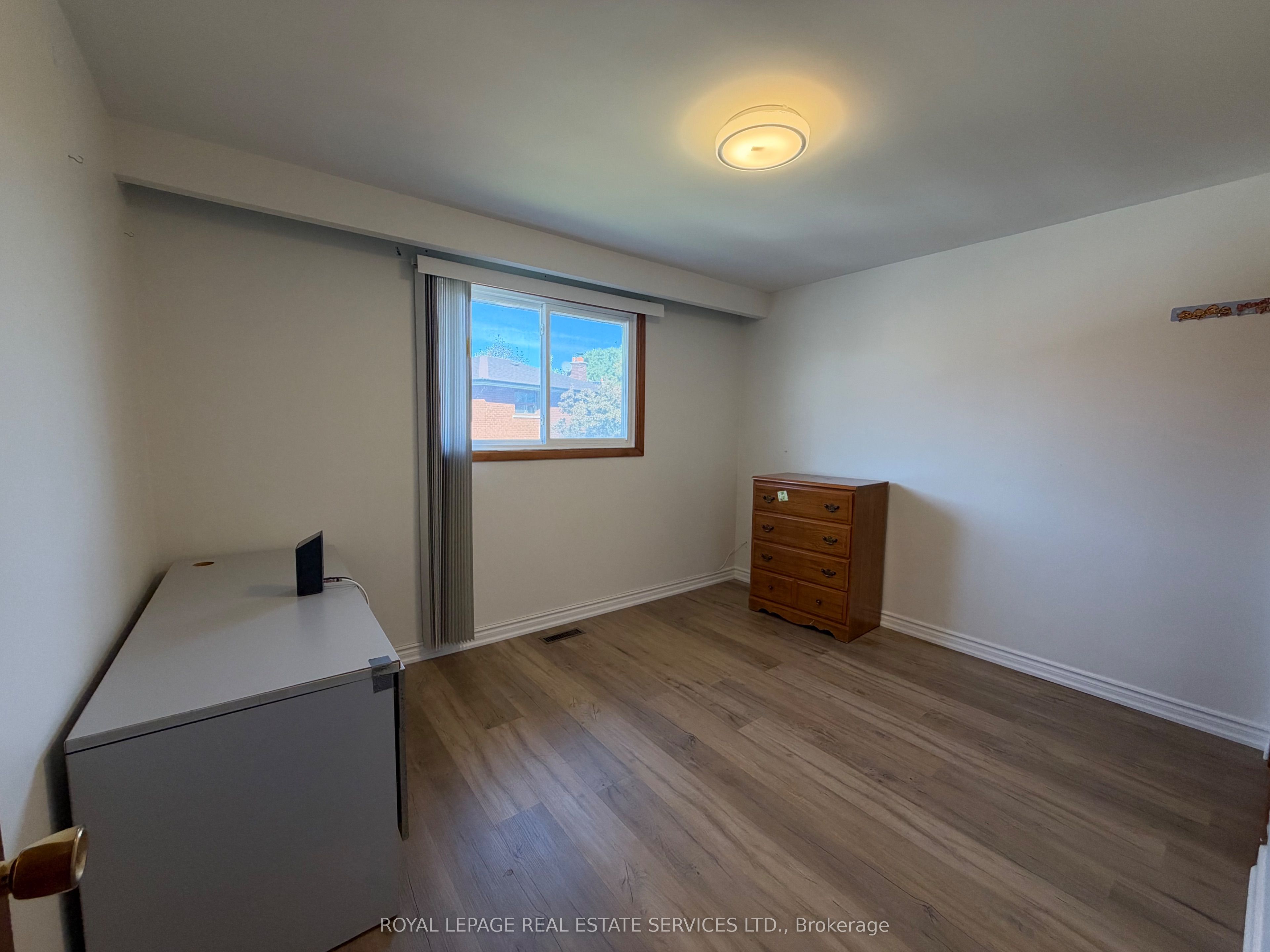 66 Terryhill Crescent Upper Property Photo 16